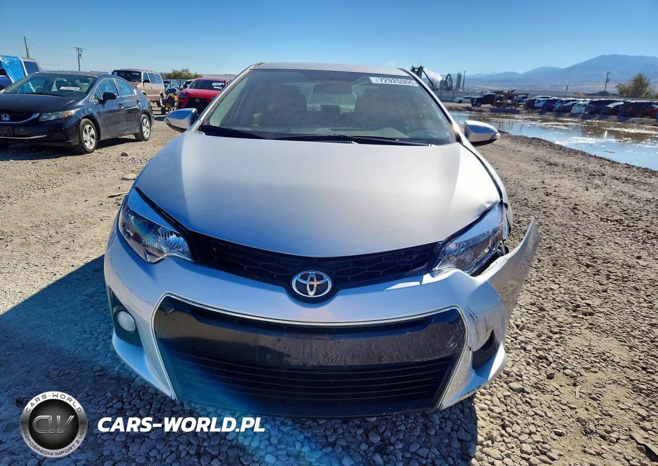 2015 Toyota Corolla S Plus VIN:2T1BURHE3FC267522 - 5
