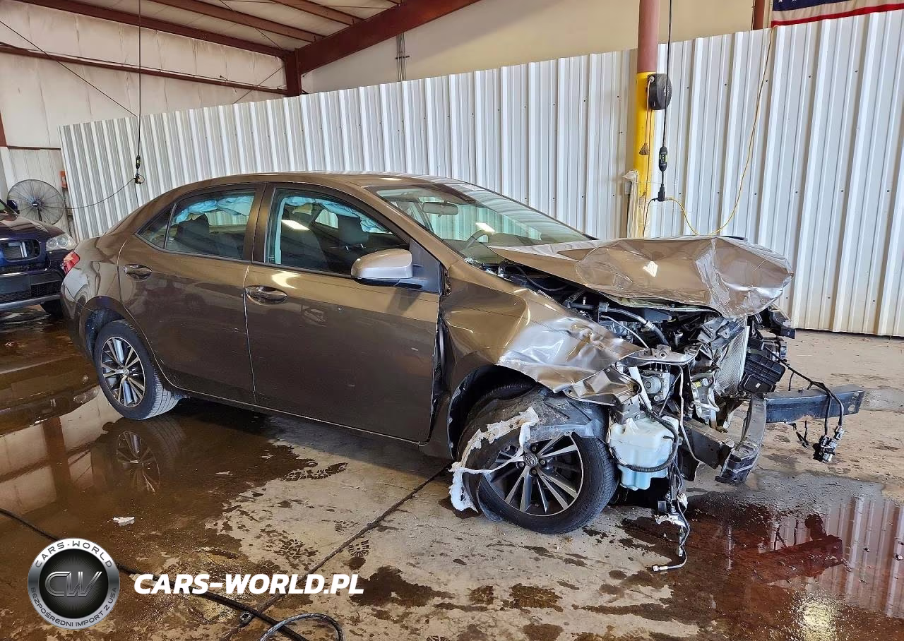 2017 Toyota Corolla Le VIN:2T1BURHE7HC795602 - 4
