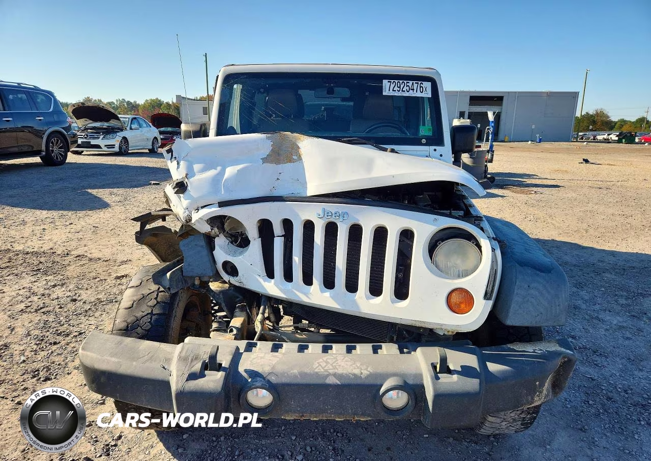 2012 Jeep Wrangler Unlimited Rubicon VIN:1C4HJWFGXCL123895 - 5
