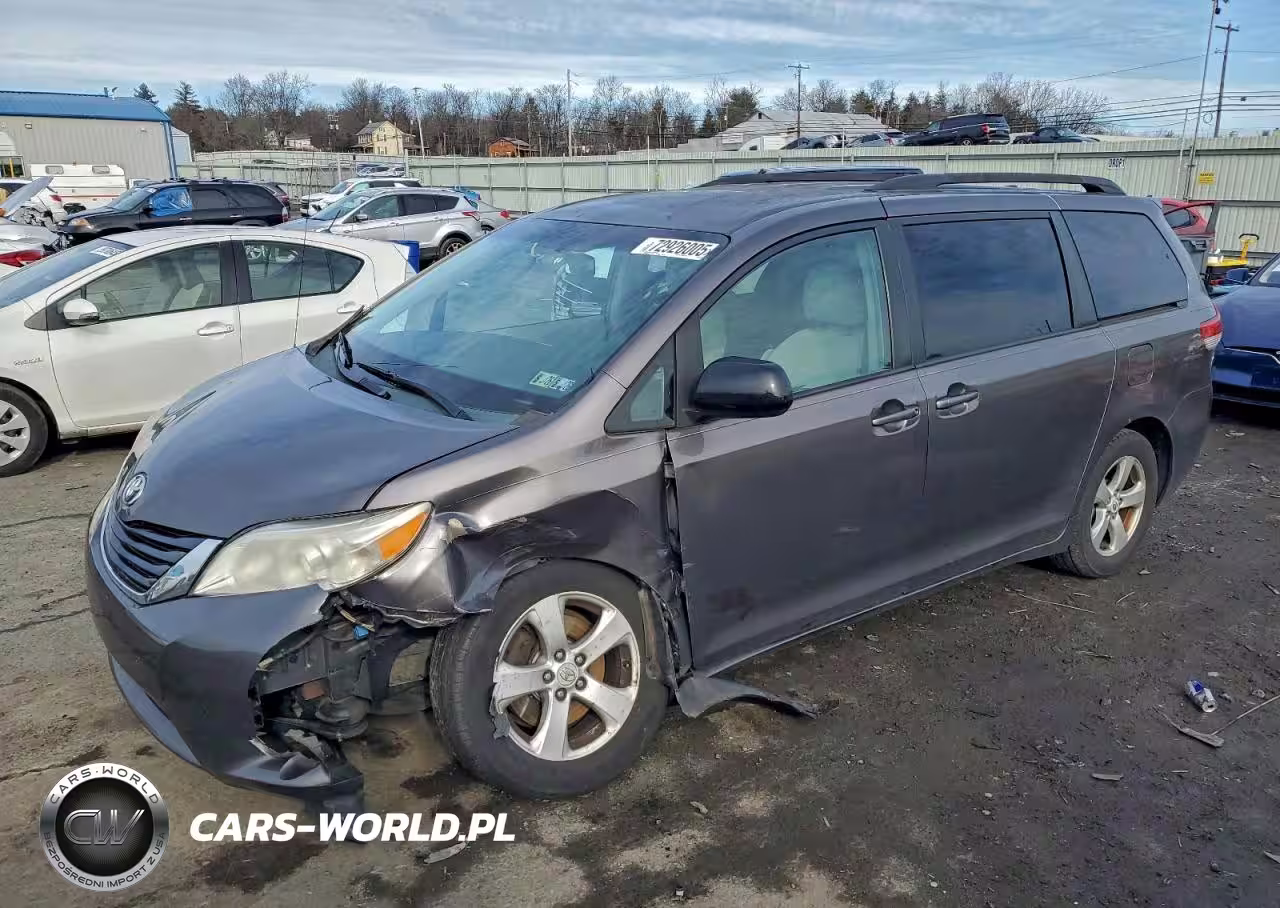 2012 Toyota Sienna Le