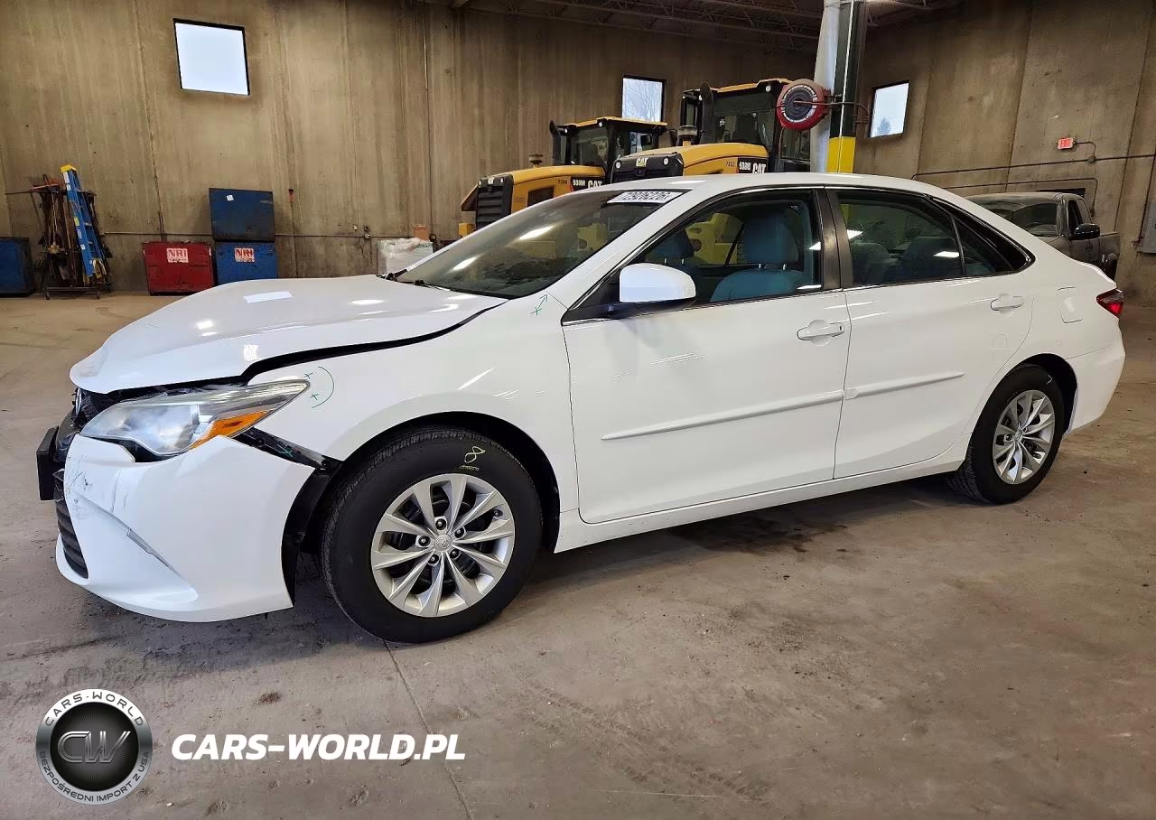 2016 Toyota Camry Le VIN:4T1BF1FK0GU256367 - 1