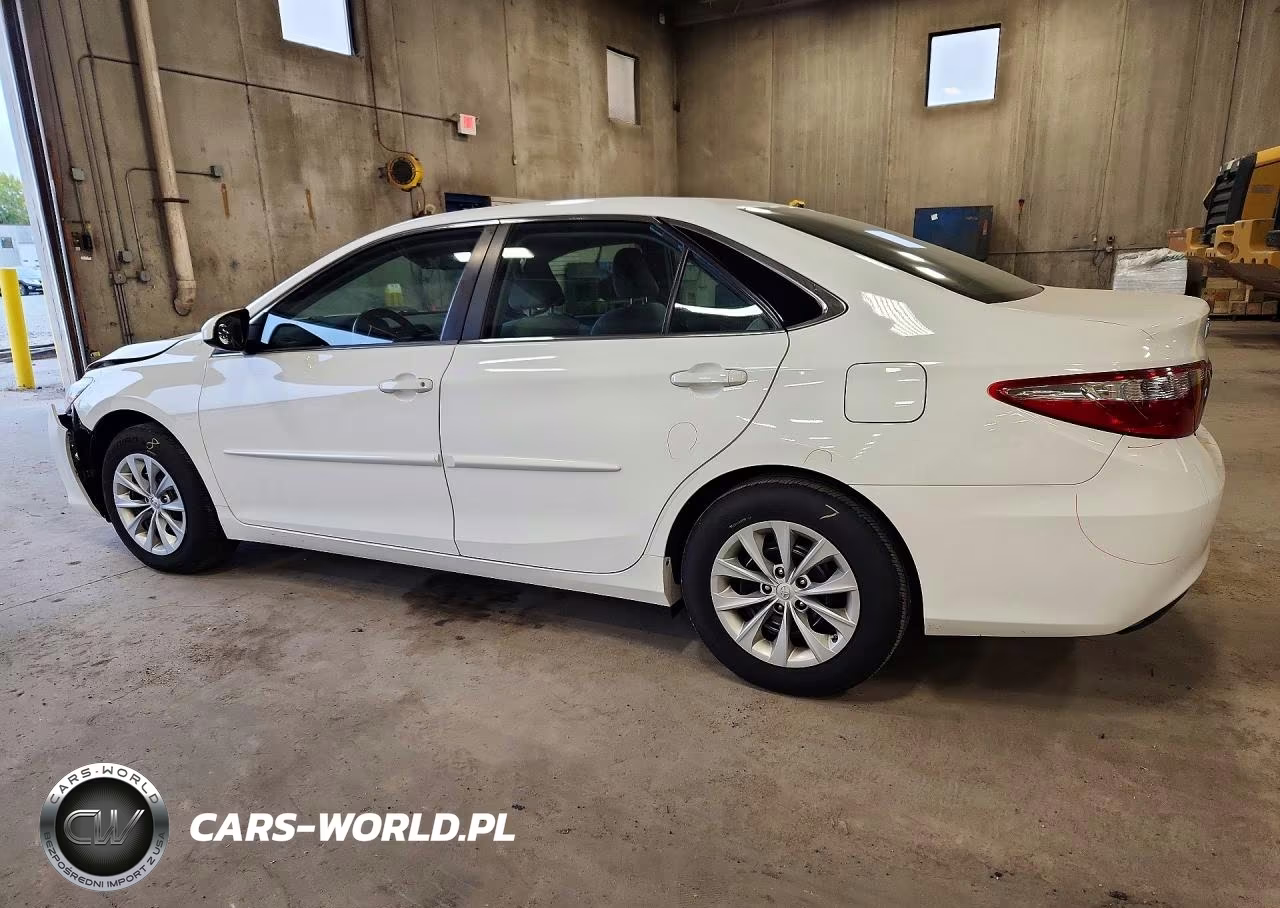 2016 Toyota Camry Le VIN:4T1BF1FK0GU256367 - 2