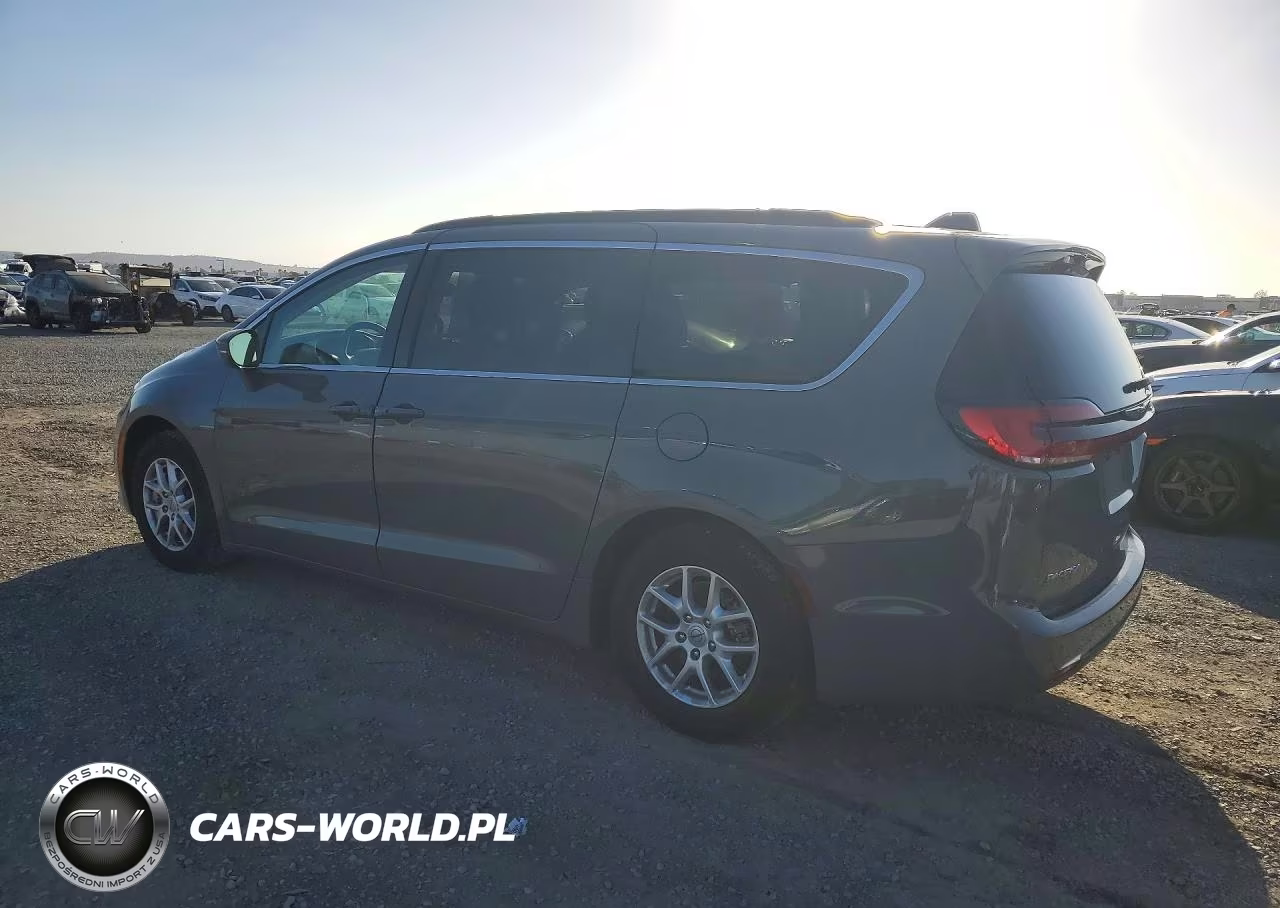 2022 Chrysler Pacifica Touring L VIN:2C4RC1BG4NR114045 - 2