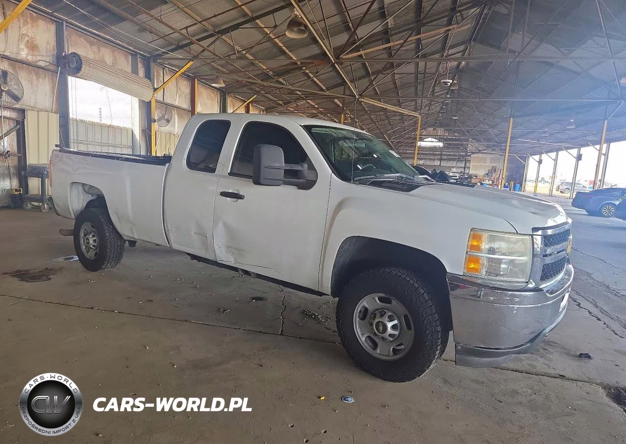 2013 Chevrolet Silverado C2500 Heavy Duty VIN:1GC2CVCG0DZ190471 - 4