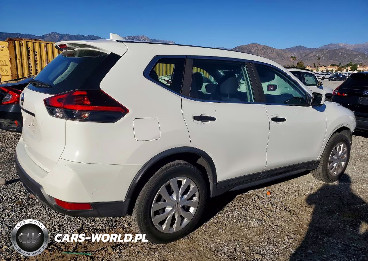 2020 Nissan Rogue S VIN:5N1AT2MTXLC782110 - 3