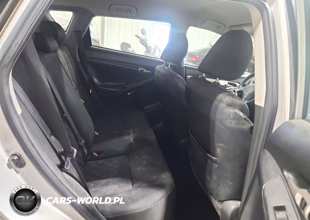2009 Pontiac Vibe VIN:5Y2SP678X9Z469608 - 10
