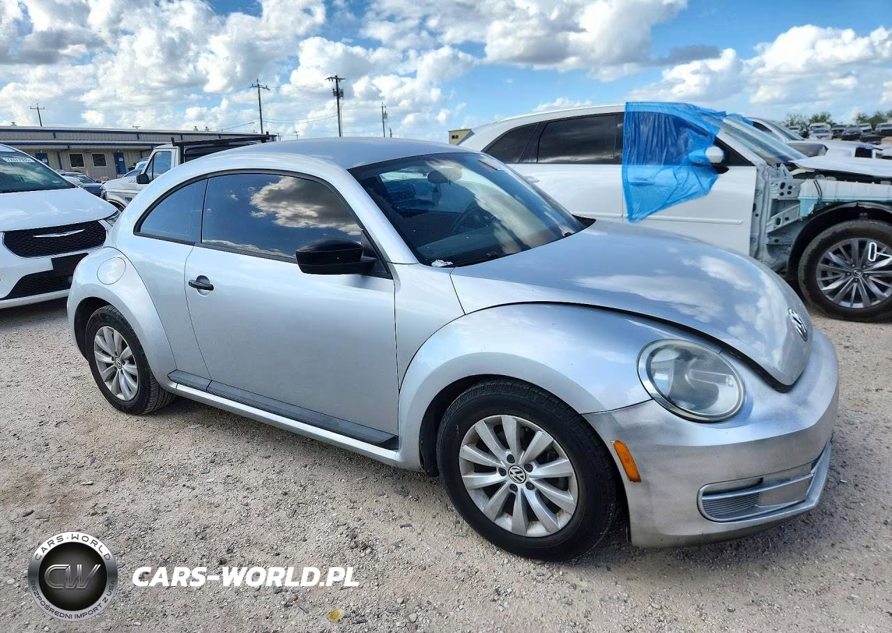 2014 Volkswagen Beetle VIN:3VWFP7AT0EM623420 - 4