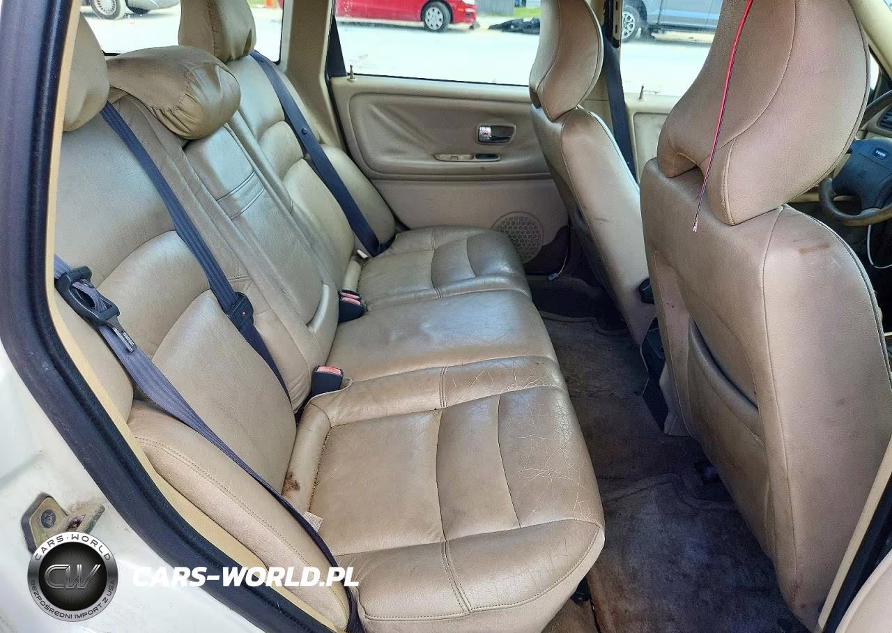 2000 Volvo V70 Base VIN:YV1LW61J3Y2693730 - 10