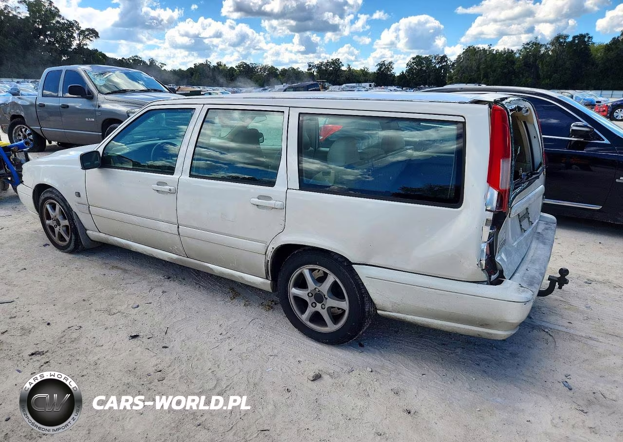 2000 Volvo V70 Base VIN:YV1LW61J3Y2693730 - 2