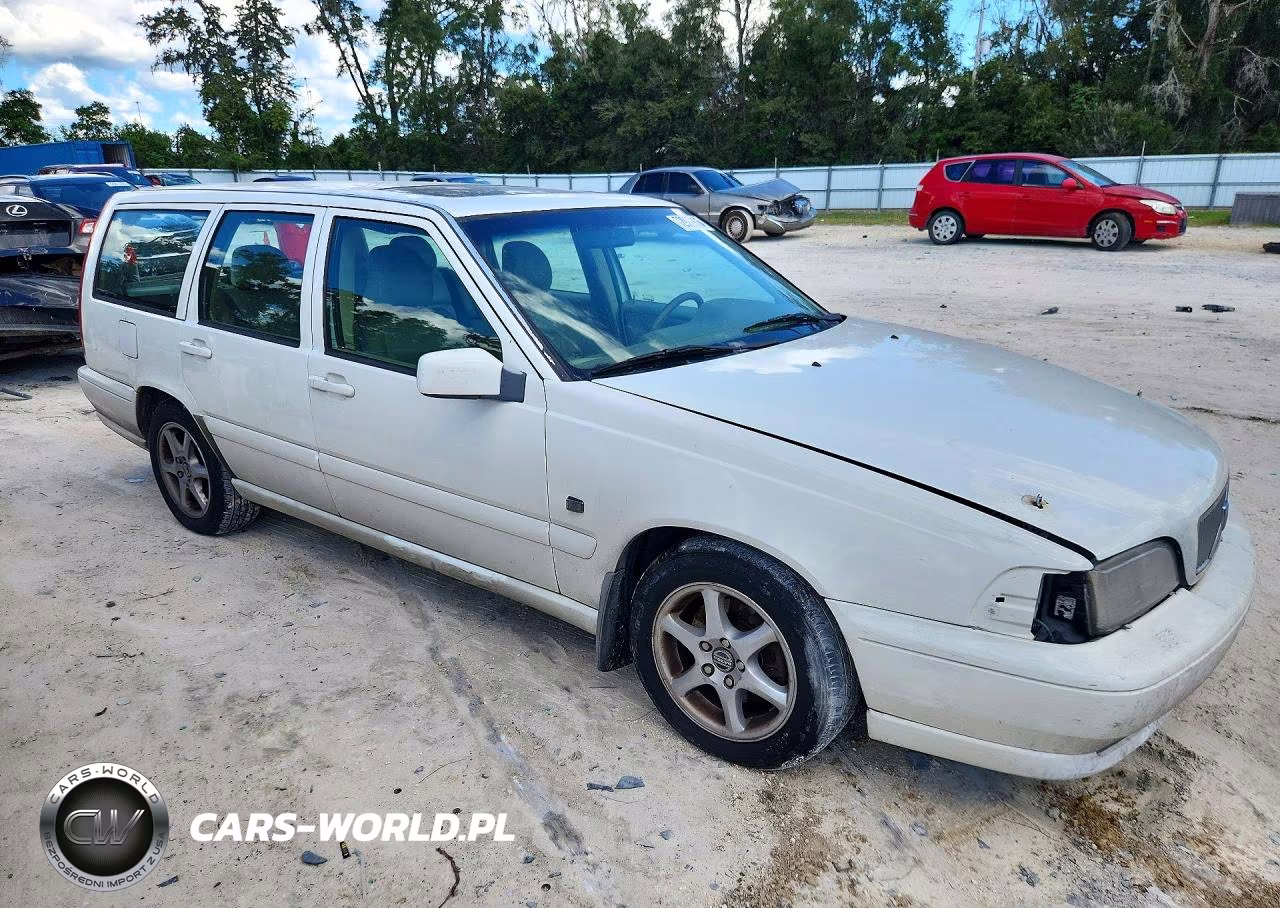 2000 Volvo V70 Base VIN:YV1LW61J3Y2693730 - 4