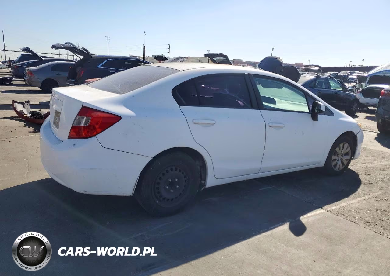 2012 Honda Civic Lx VIN:2HGFB2F58CH335348 - 3