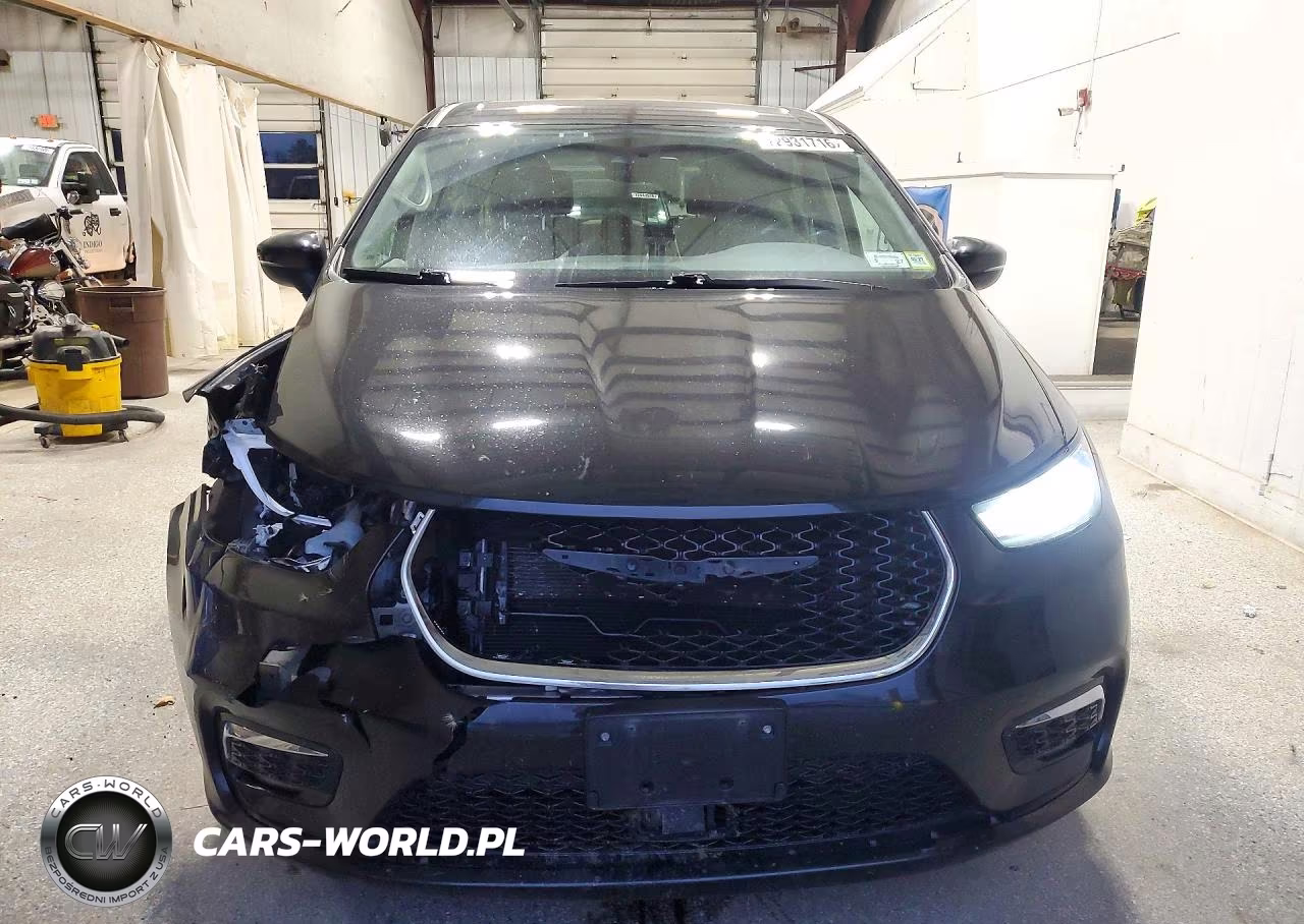 2023 Chrysler Pacifica Touring L VIN:2C4RC3BG9PR504007 - 5