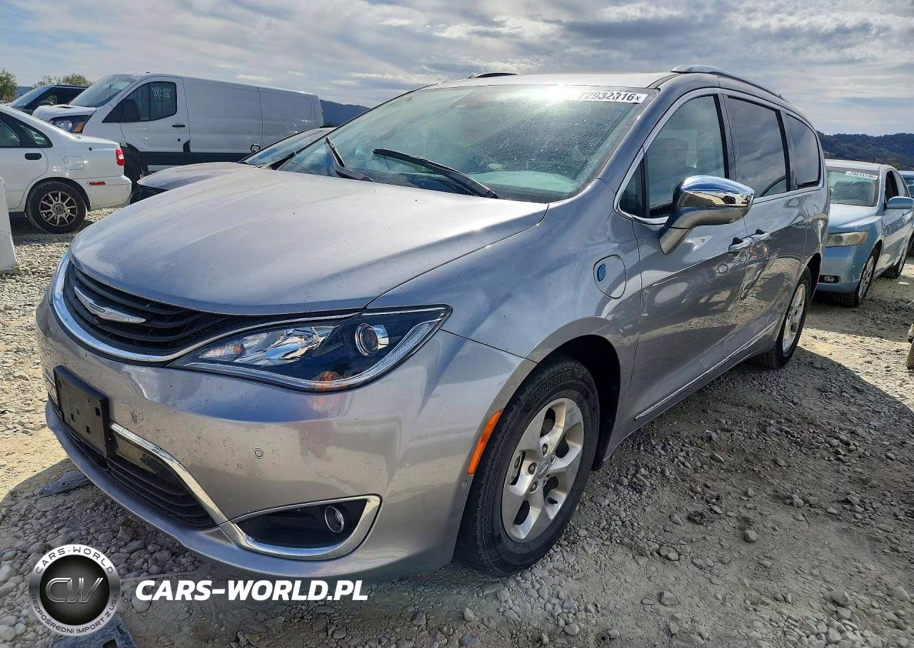 2018 Chrysler Pacifica Hybrid Limited
