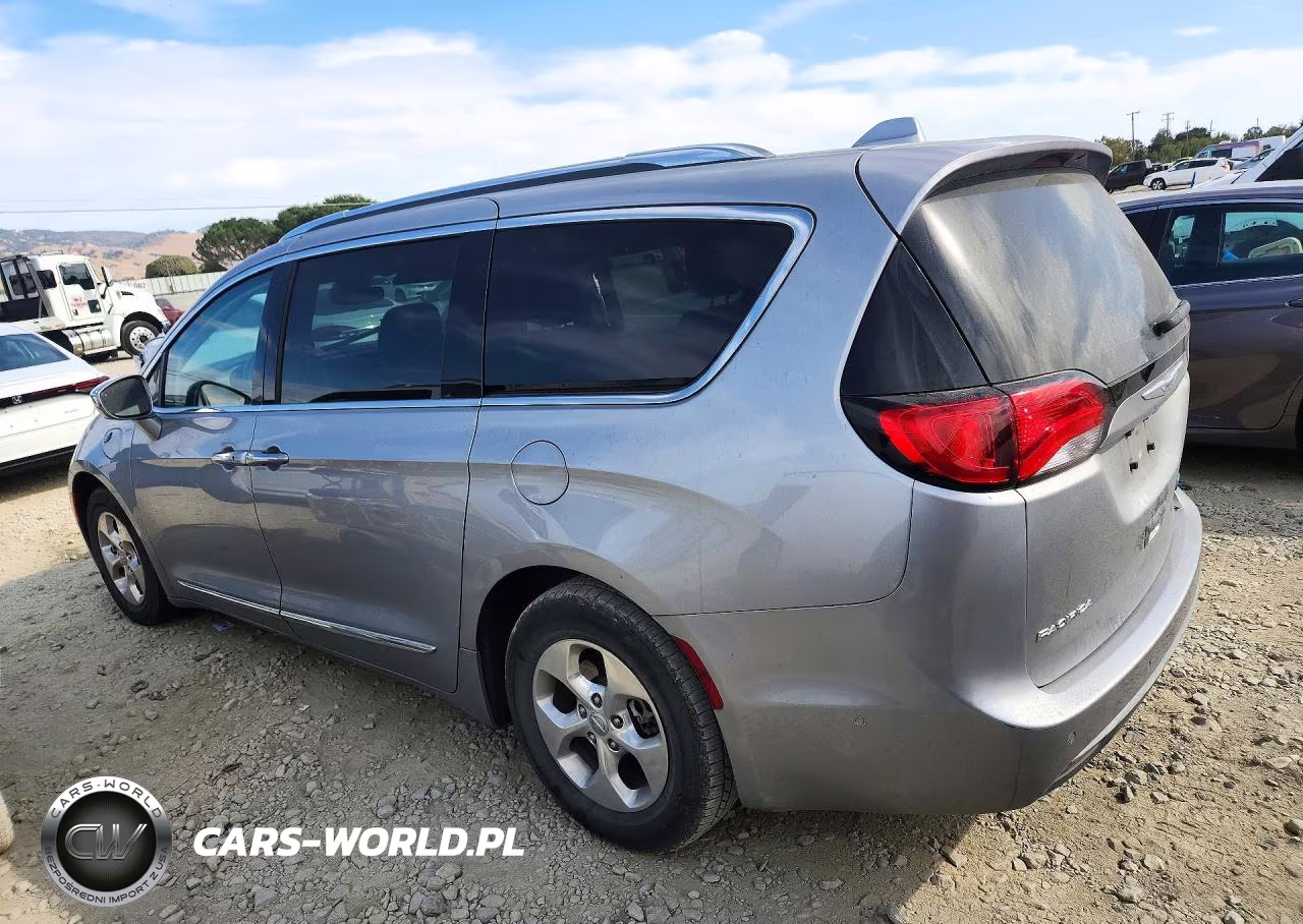2018 Chrysler Pacifica Hybrid Limited VIN:2C4RC1N78JR229561 - 2