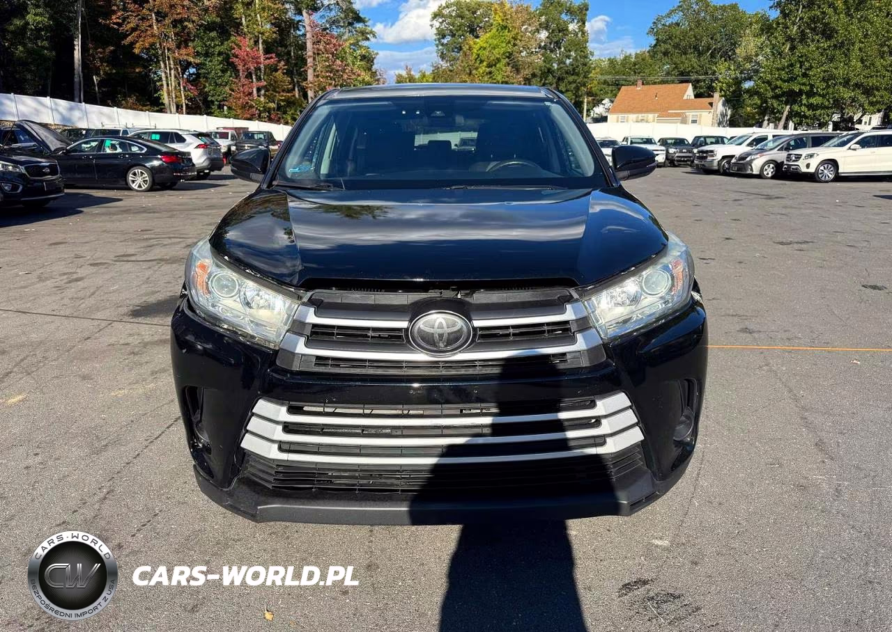 2018 Toyota Highlander Le VIN:5TDBZRFH9JS904623 - 6