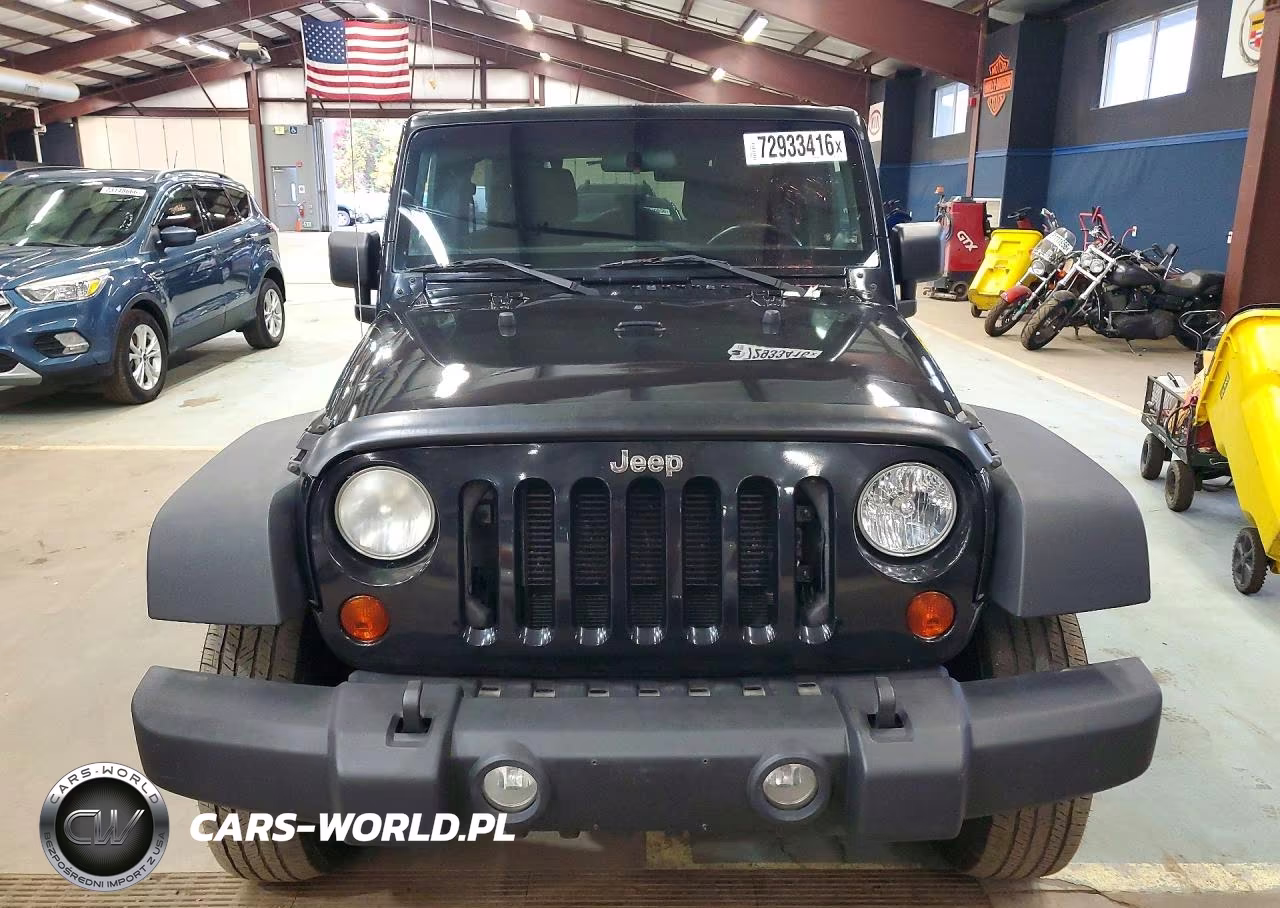 2012 Jeep Wrangler Unlimited Rubicon VIN:1C4BJWFGXCL108514 - 5