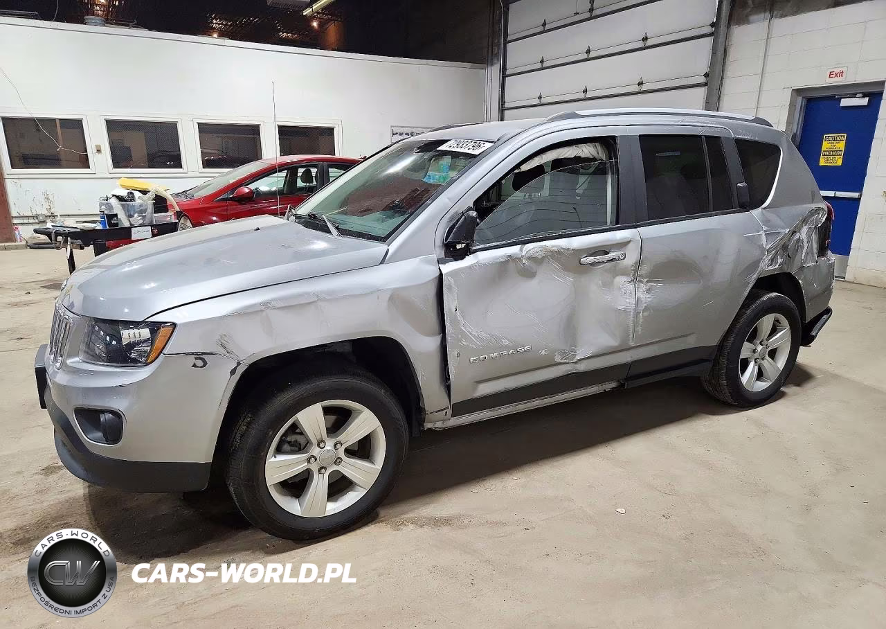 2016 Jeep Compass Latitude VIN:1C4NJDEB5GD757807 - 1