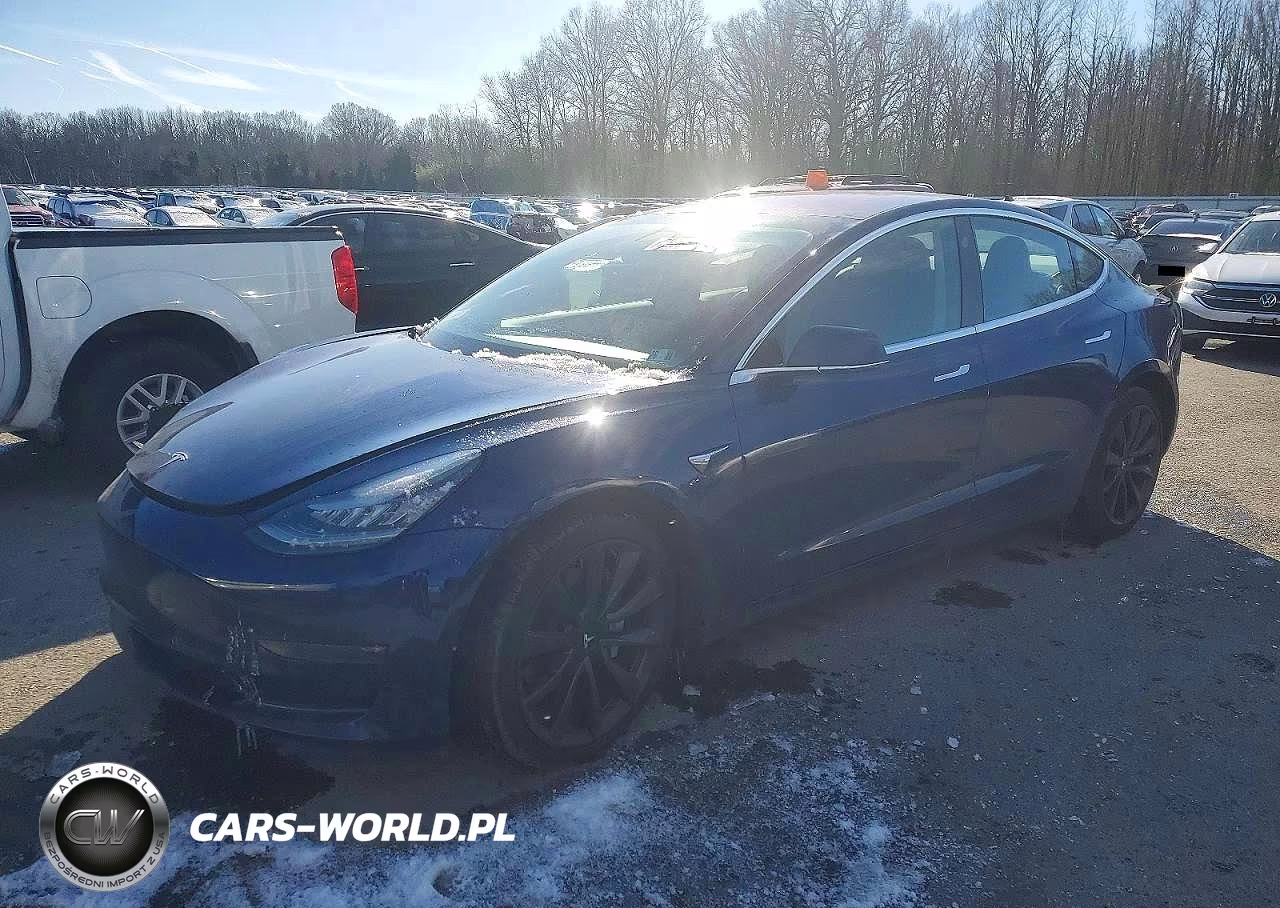 2018 Tesla Model 3 – zdjęcie 1 z 12