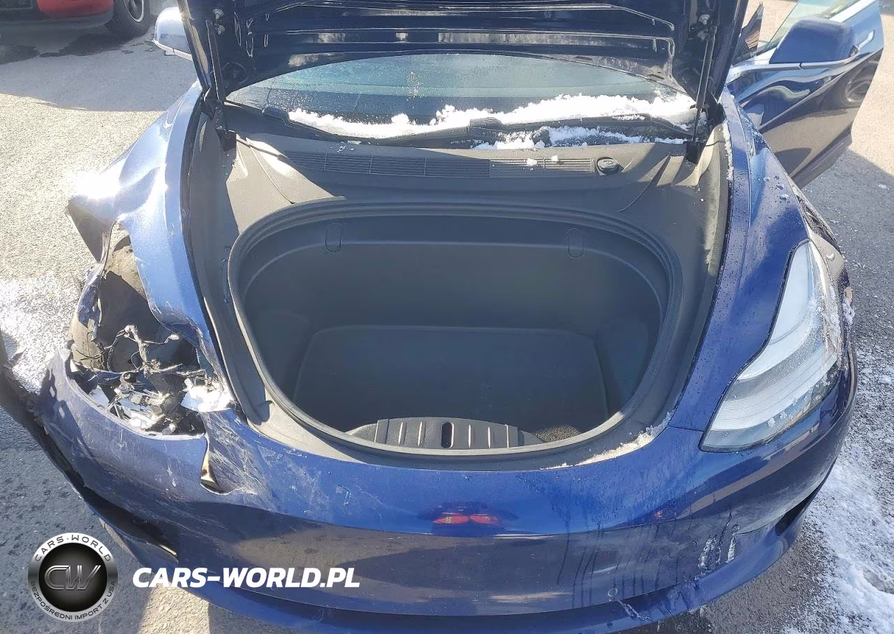 2018 Tesla Model 3 VIN:5YJ3E1EB8JF133879 - 11