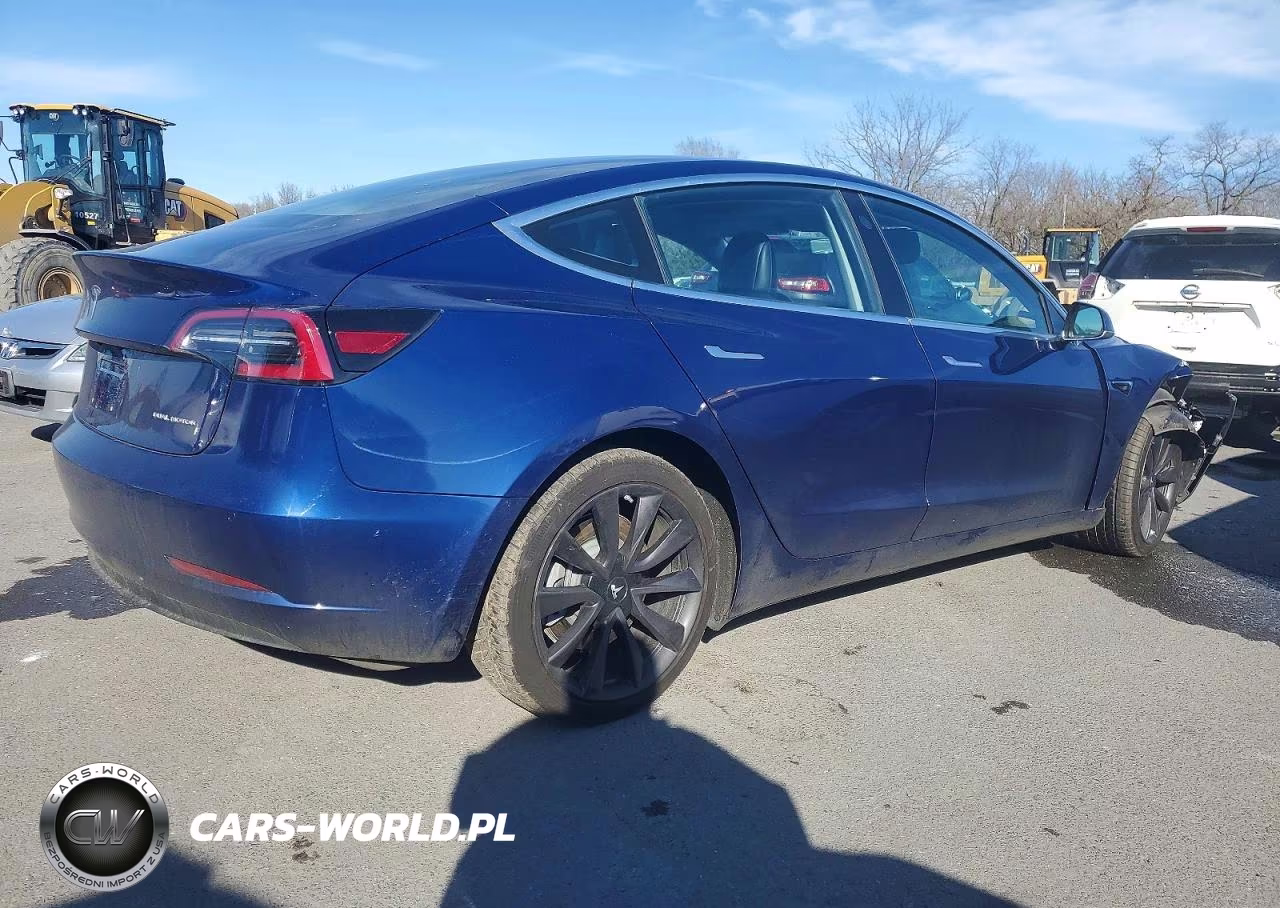 2018 Tesla Model 3 VIN:5YJ3E1EB8JF133879 - 3