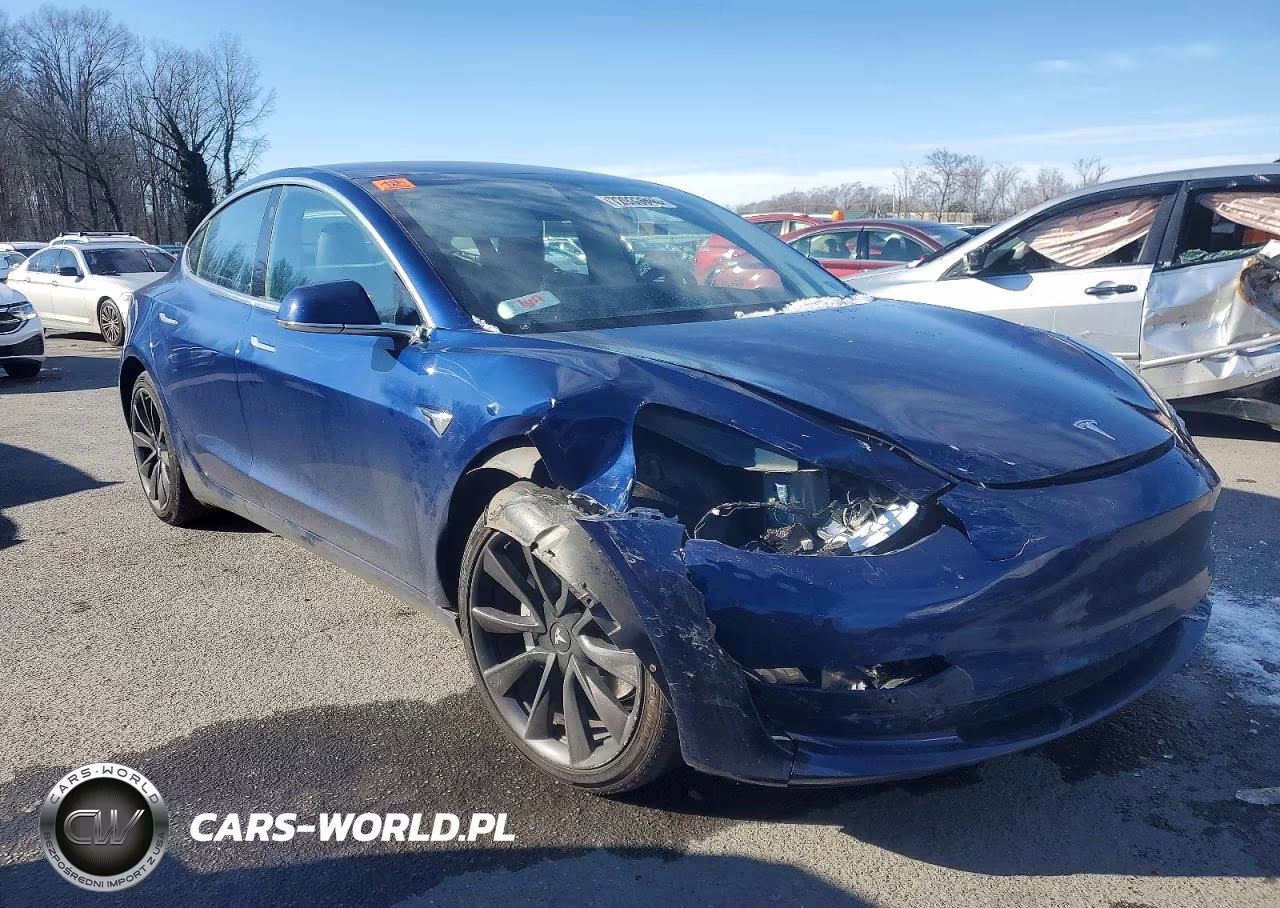 2018 Tesla Model 3 VIN:5YJ3E1EB8JF133879 - 4