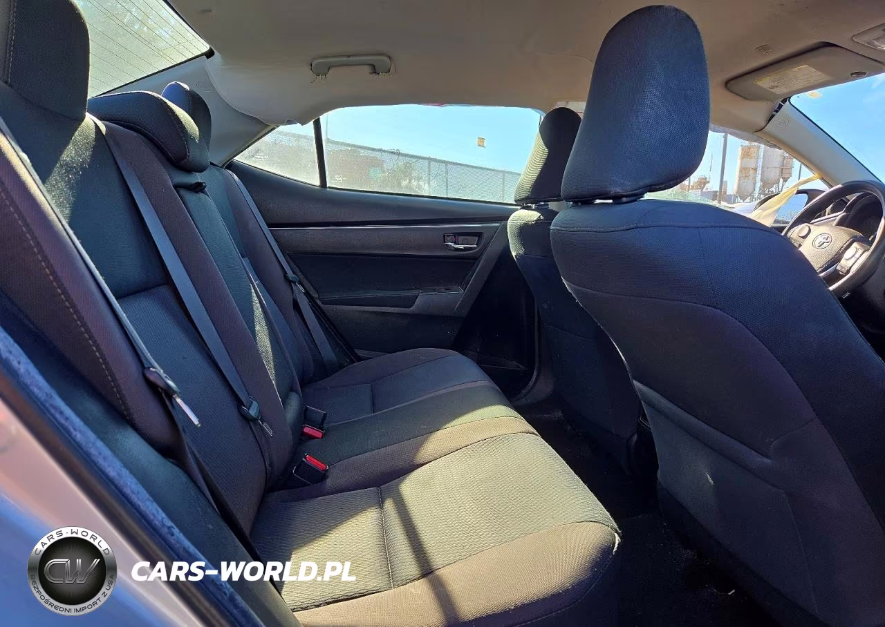 2018 Toyota Corolla Le VIN:5YFBURHEXJP845298 - 10