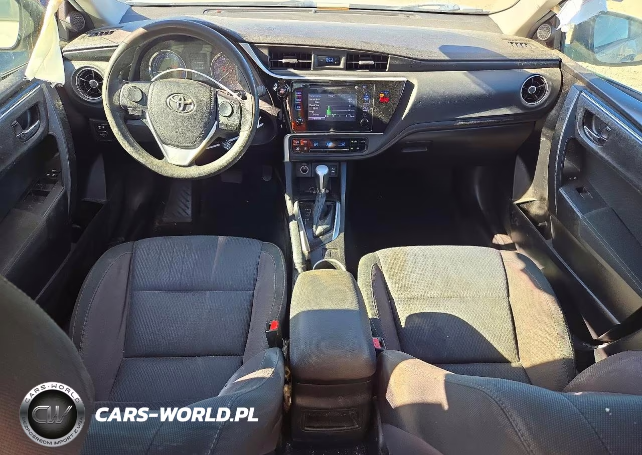2018 Toyota Corolla Le VIN:5YFBURHEXJP845298 - 8