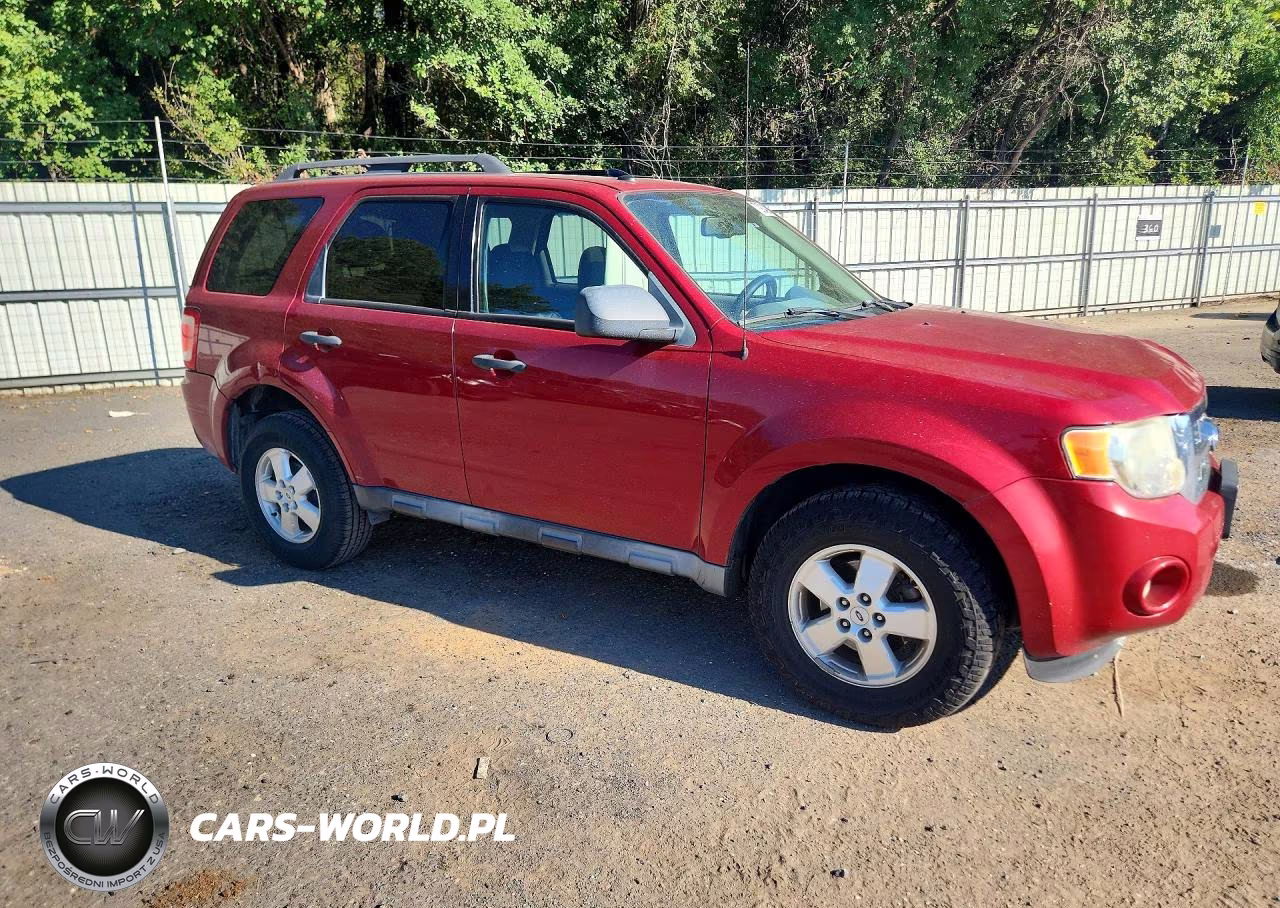 2010 Ford Escape Xlt VIN:1FMCU0D79AKA30561 - 4