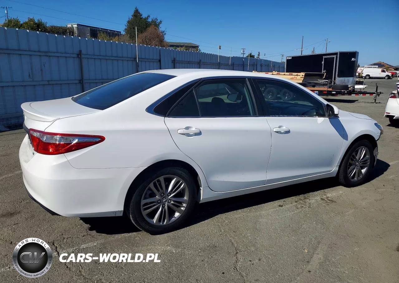 2017 Toyota Camry Se VIN:4T1BF1FK4HU757926 - 3
