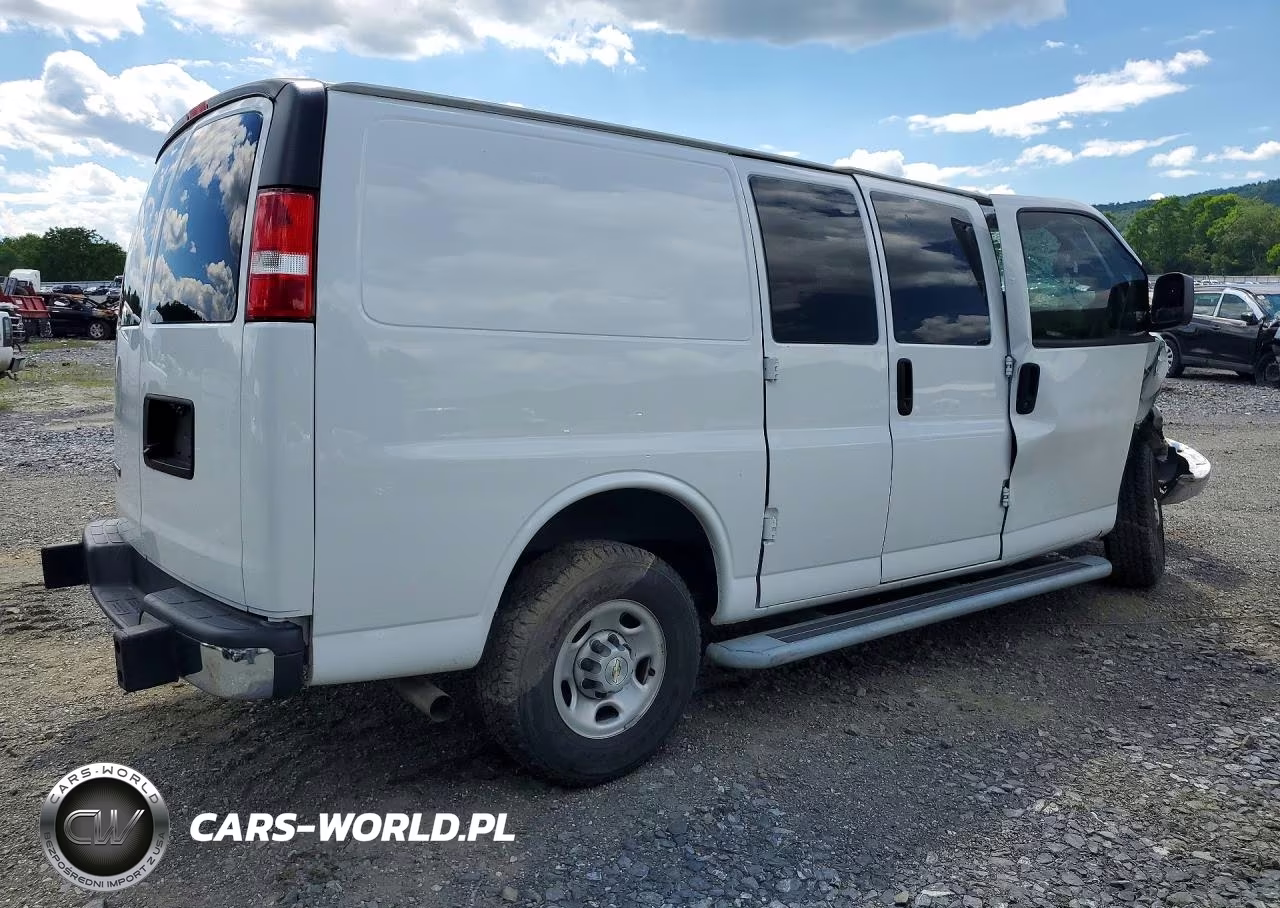2022 Chevrolet Express 2500 Utility - Service Van VIN:1GCWGAFP3N1224171 - 3