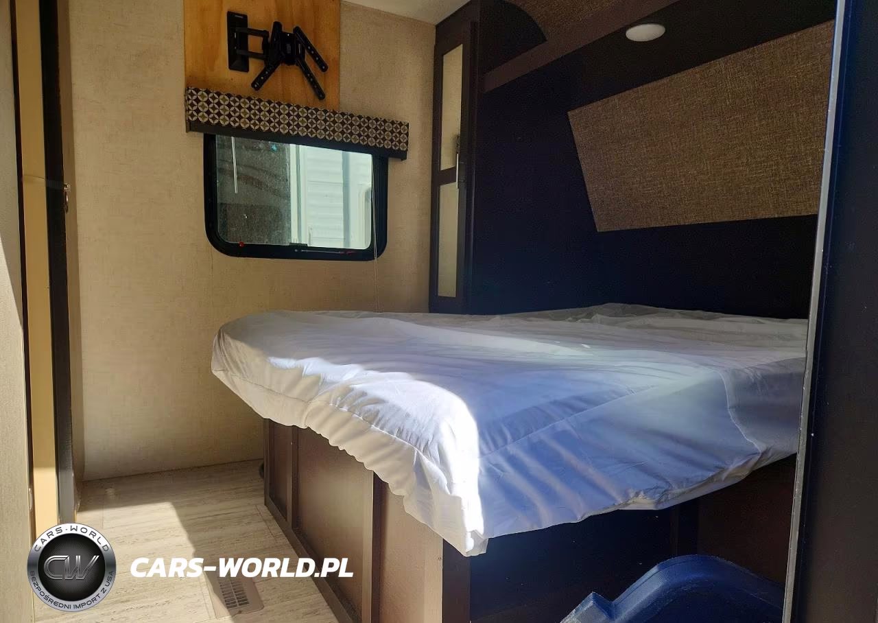 2018 Kz Ultralite Recreational Vehicle (Rv) VIN:4EZTU2626J5036140 - 5