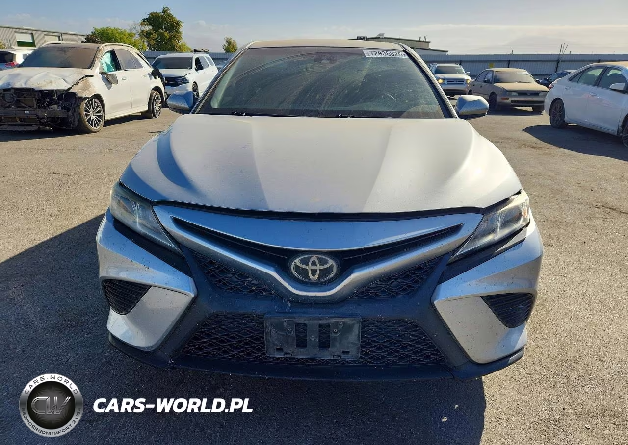 2018 Toyota Camry Se VIN:JTNB11HK0J3014106 - 5