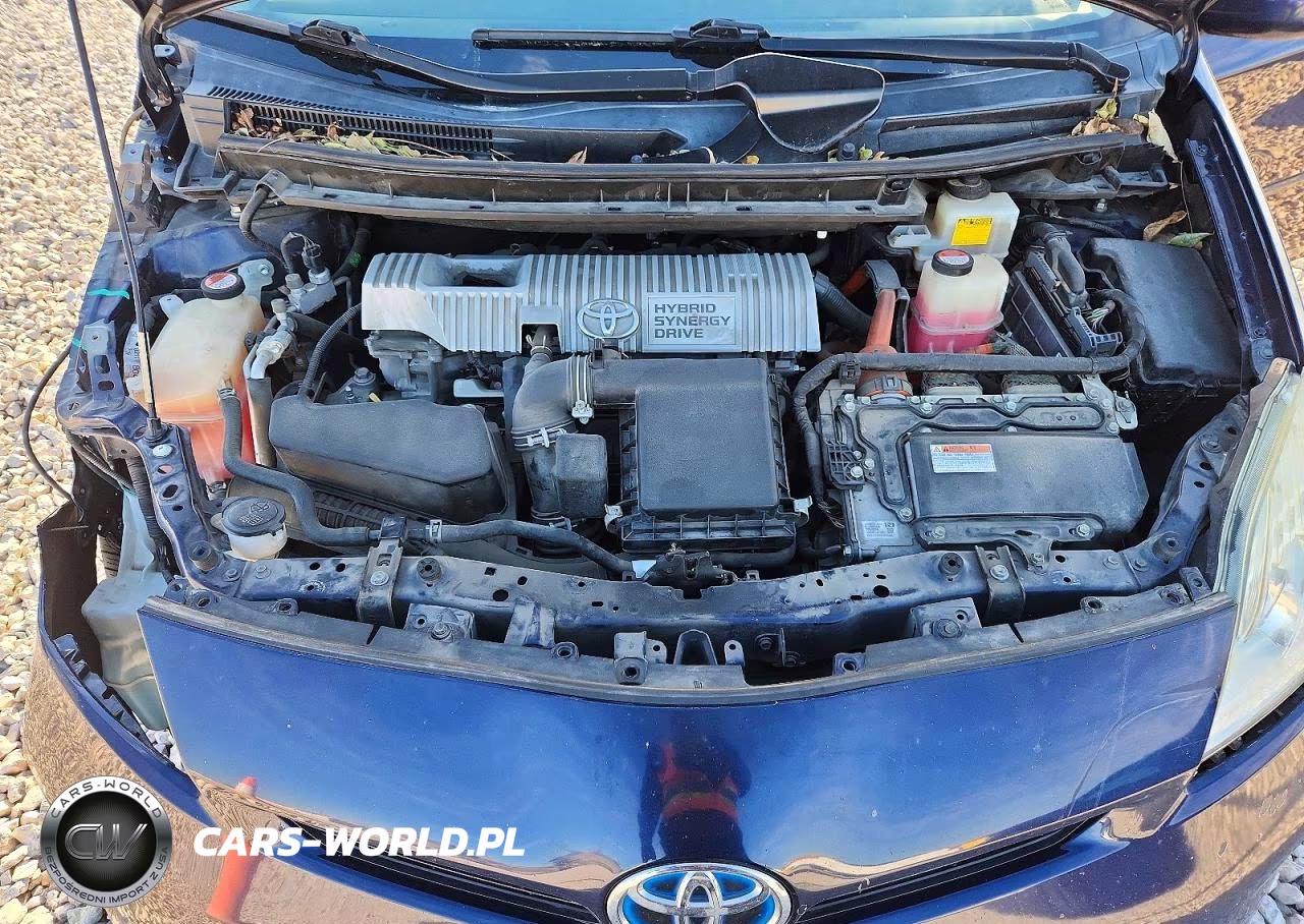 2015 Toyota Prius Two VIN:JTDKN3DU6F0460829 - 11