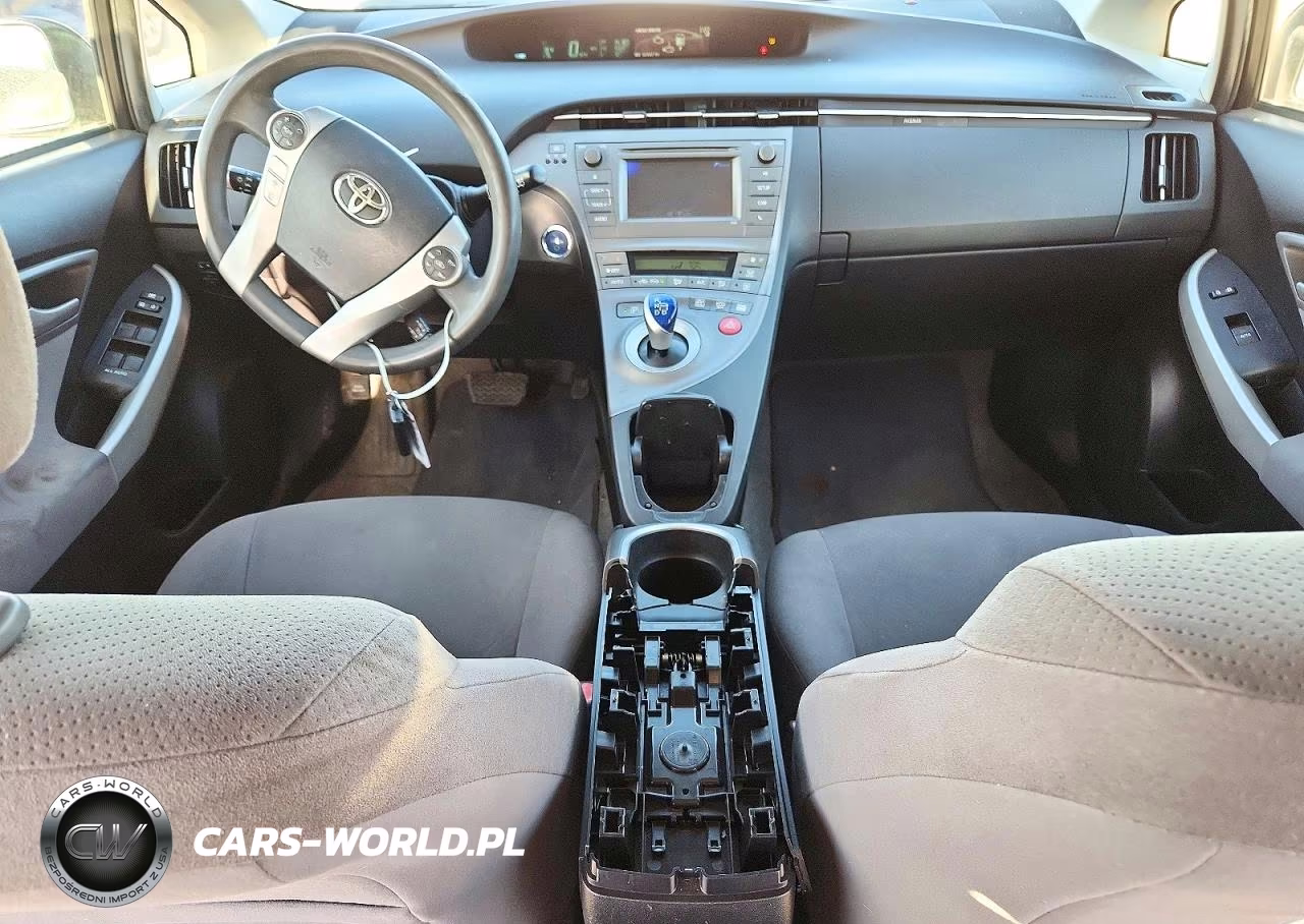 2015 Toyota Prius Two VIN:JTDKN3DU6F0460829 - 8