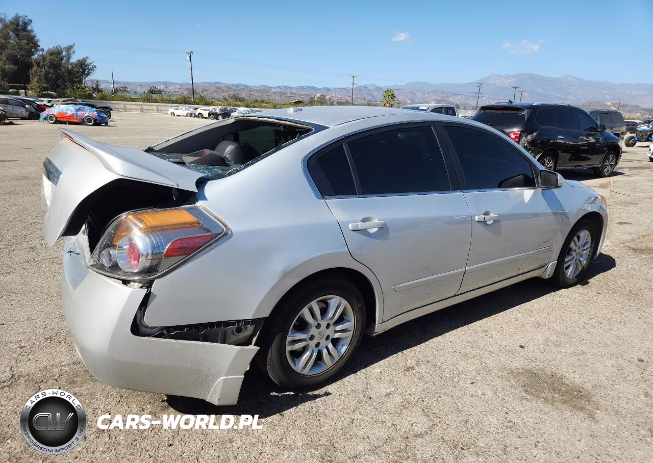 2012 Nissan Altima 2.5 VIN:1N4AL2AP1CN413724 - 3