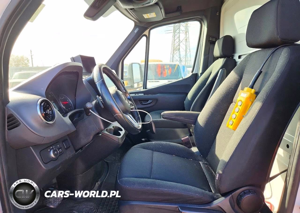 2019 Mercedes-Benz Sprinter 3500-4500 VIN:WDAPF4CD9KN025829 - 7