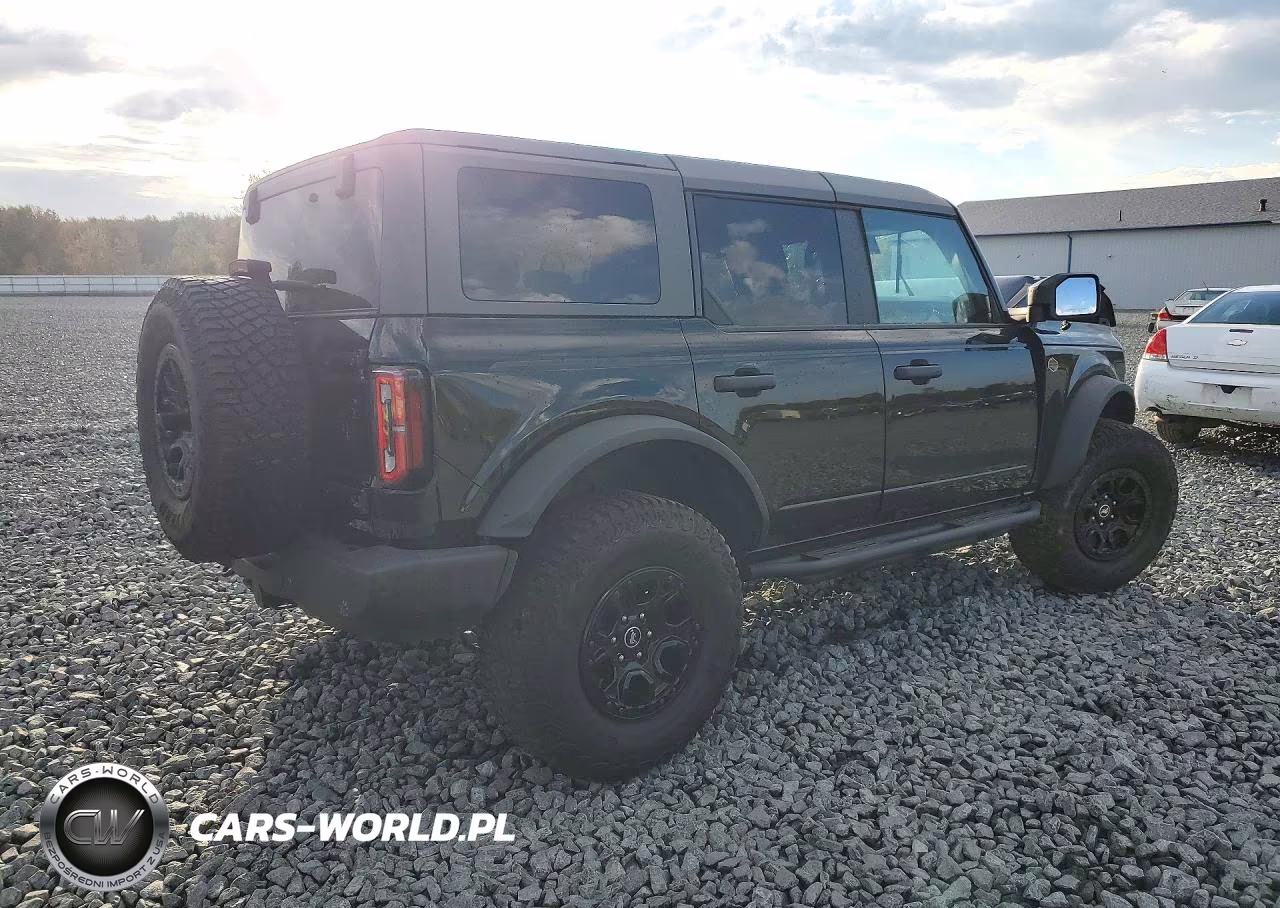 2024 Ford Bronco Wildtrak VIN:1FMEE2BP4RLA41221 - 3