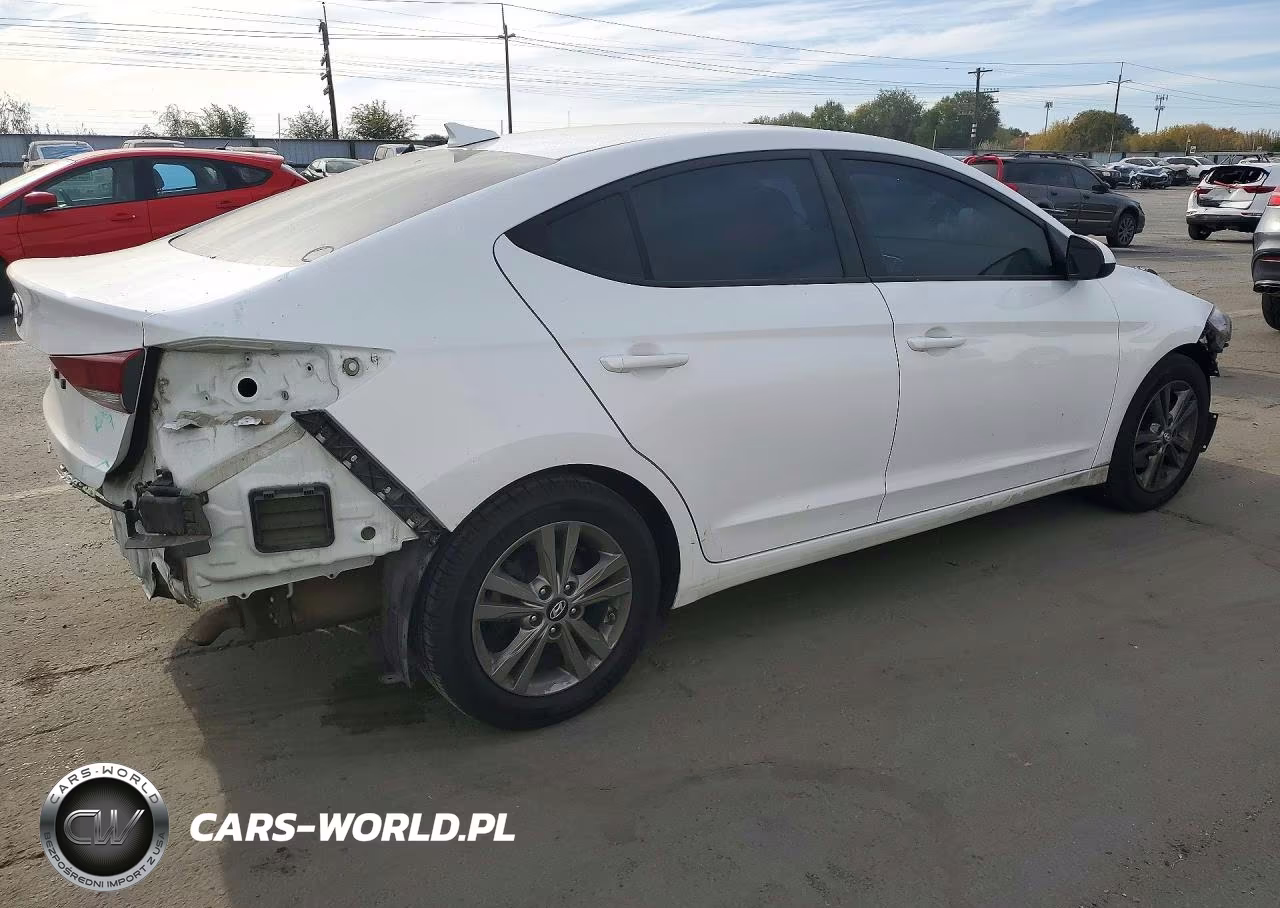 2018 Hyundai Elantra Sel VIN:5NPD84LF0JH252224 - 3