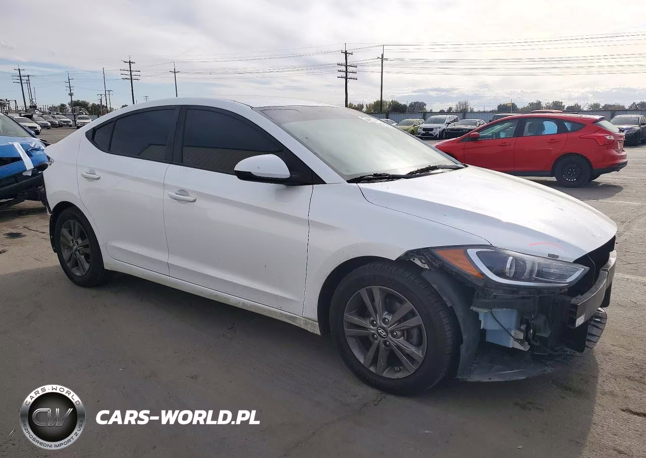 2018 Hyundai Elantra Sel VIN:5NPD84LF0JH252224 - 4