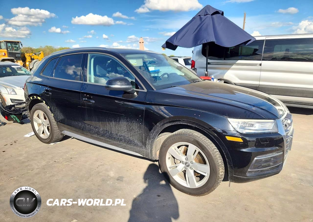 2018 Audi Q5 Premium VIN:WA1ANAFY4J2030482 - 4