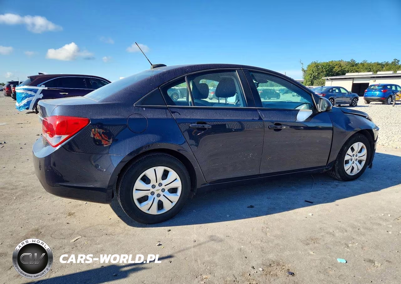2015 Chevrolet Cruze Ls VIN:1G1PA5SH8F7116941 - 3
