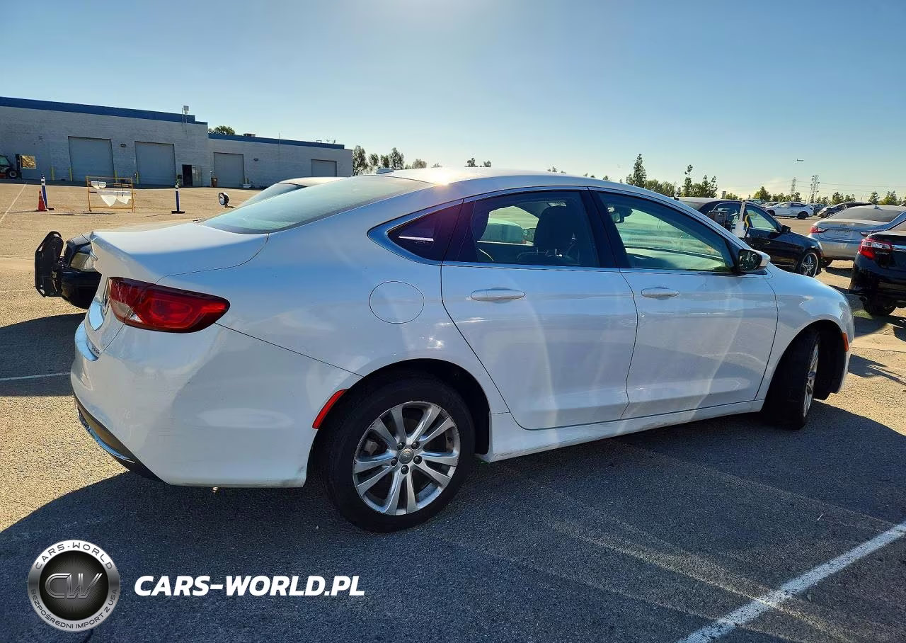 2015 Chrysler 200 Limited VIN:1C3CCCAB7FN670912 - 3