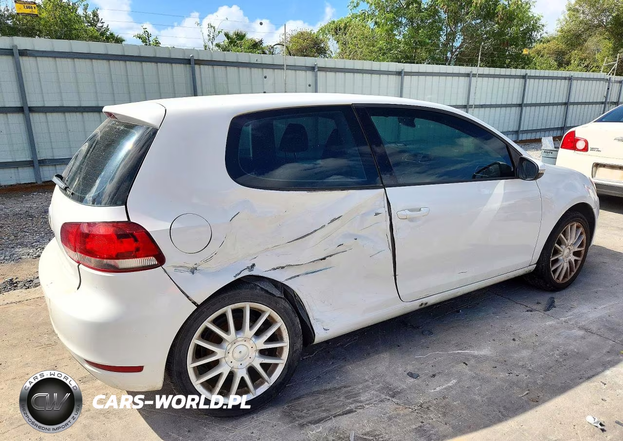 2011 Volkswagen Golf VIN:WVWAB7AJ9BW026272 - 3
