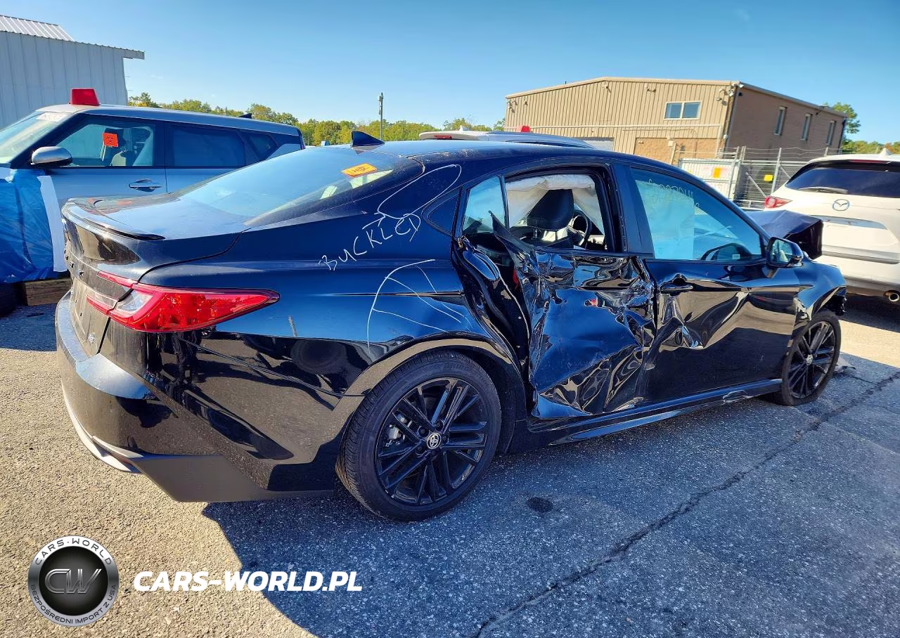 2026 Toyota Camry Se VIN:4T1DAACK9TU739071 - 3