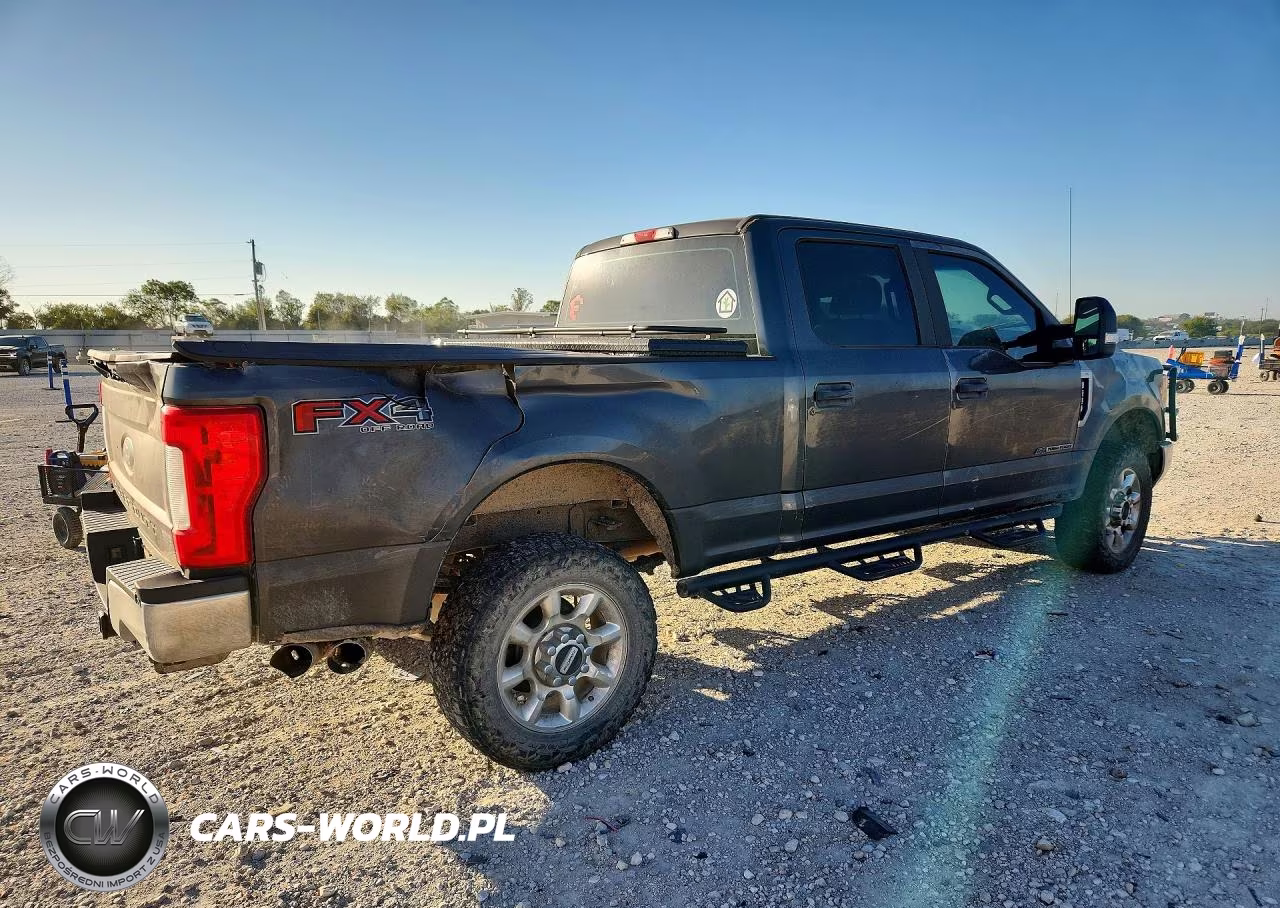 2017 Ford F250 Super Duty VIN:1FT7W2BT9HEC48312 - 3