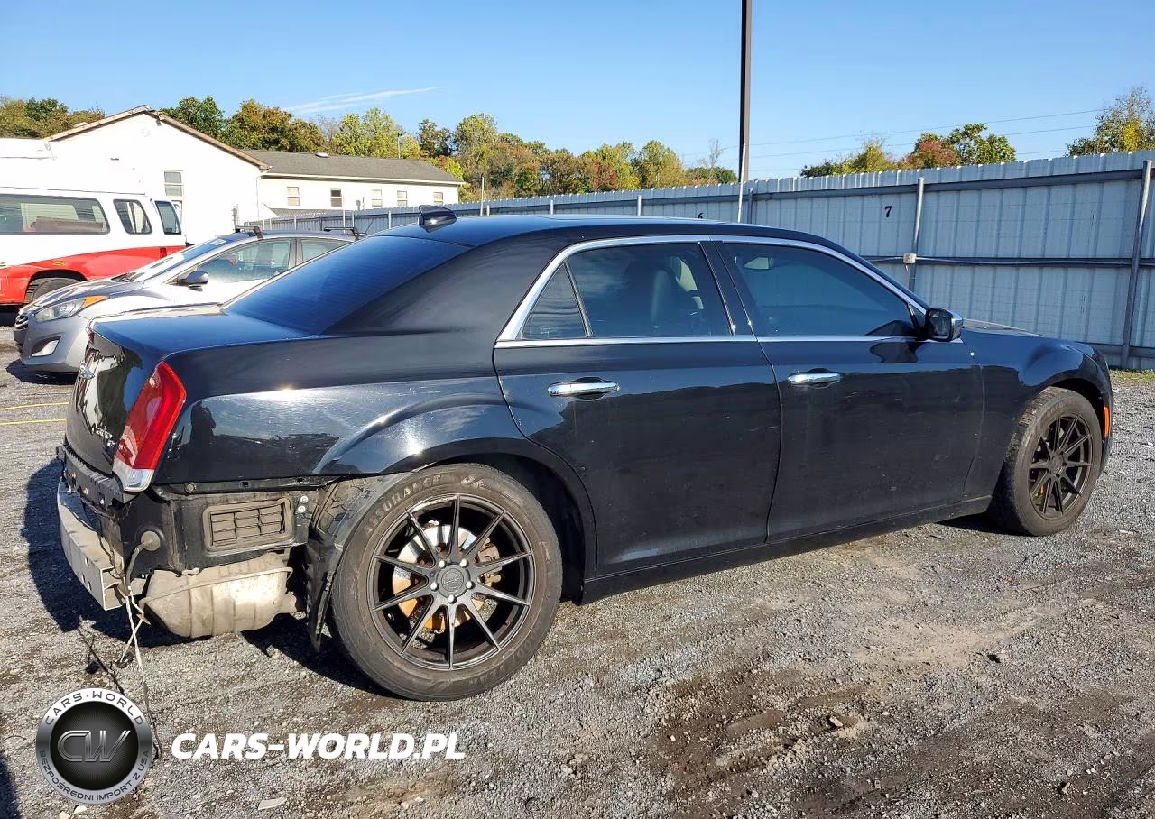 2016 Chrysler 300C VIN:2C3CCAKG1GH325450 - 3