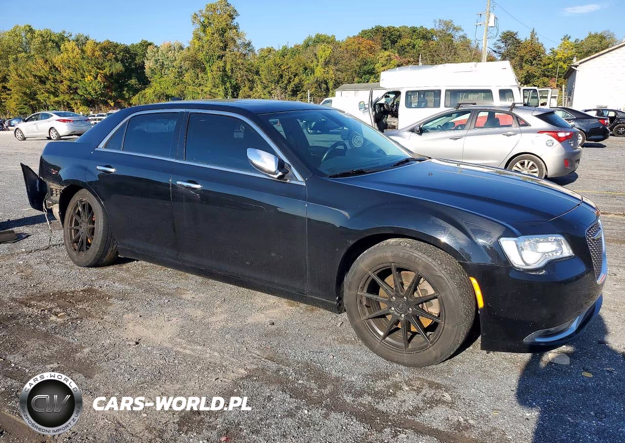 2016 Chrysler 300C VIN:2C3CCAKG1GH325450 - 4