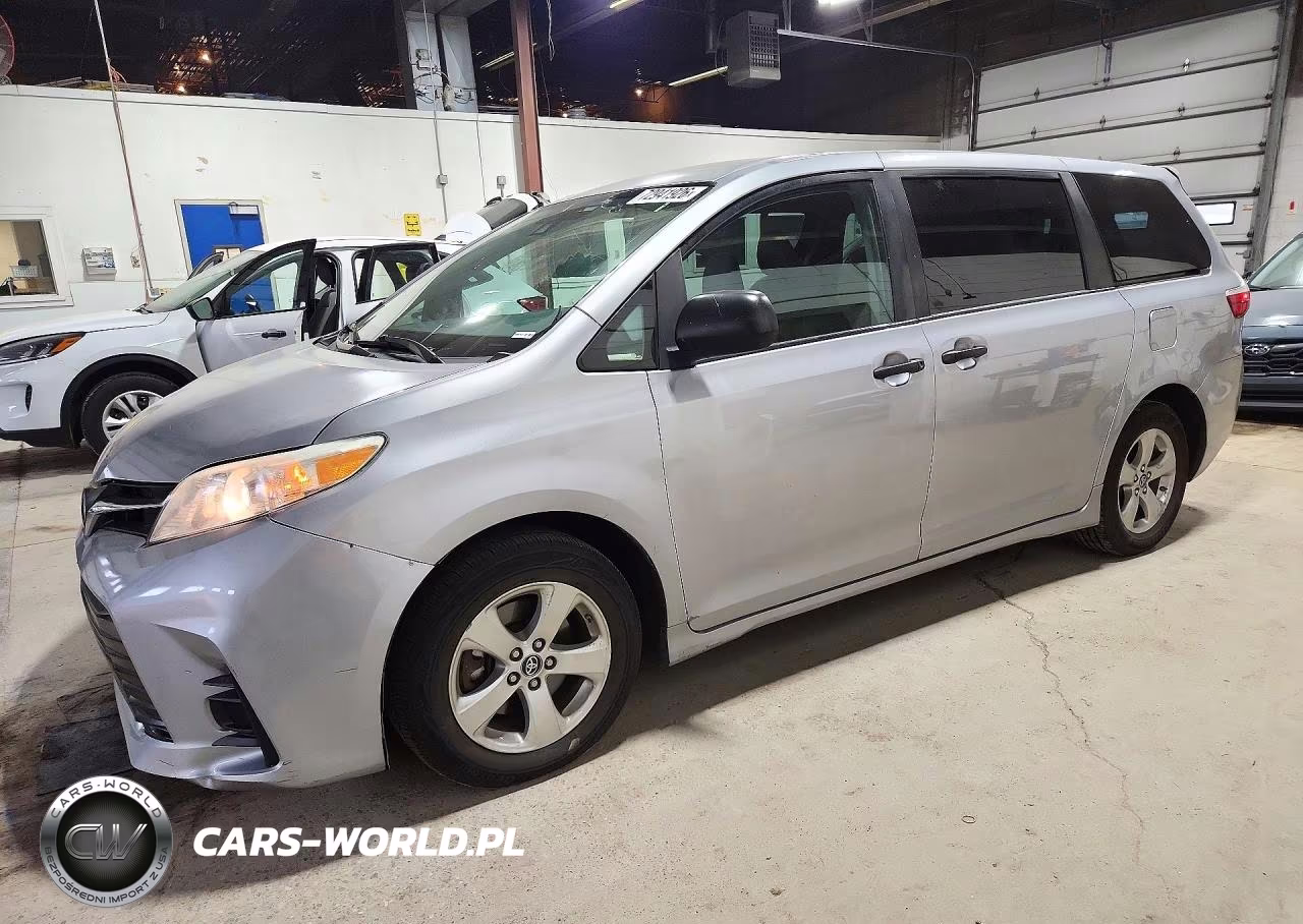 2018 Toyota Sienna L – zdjęcie 1 z 13