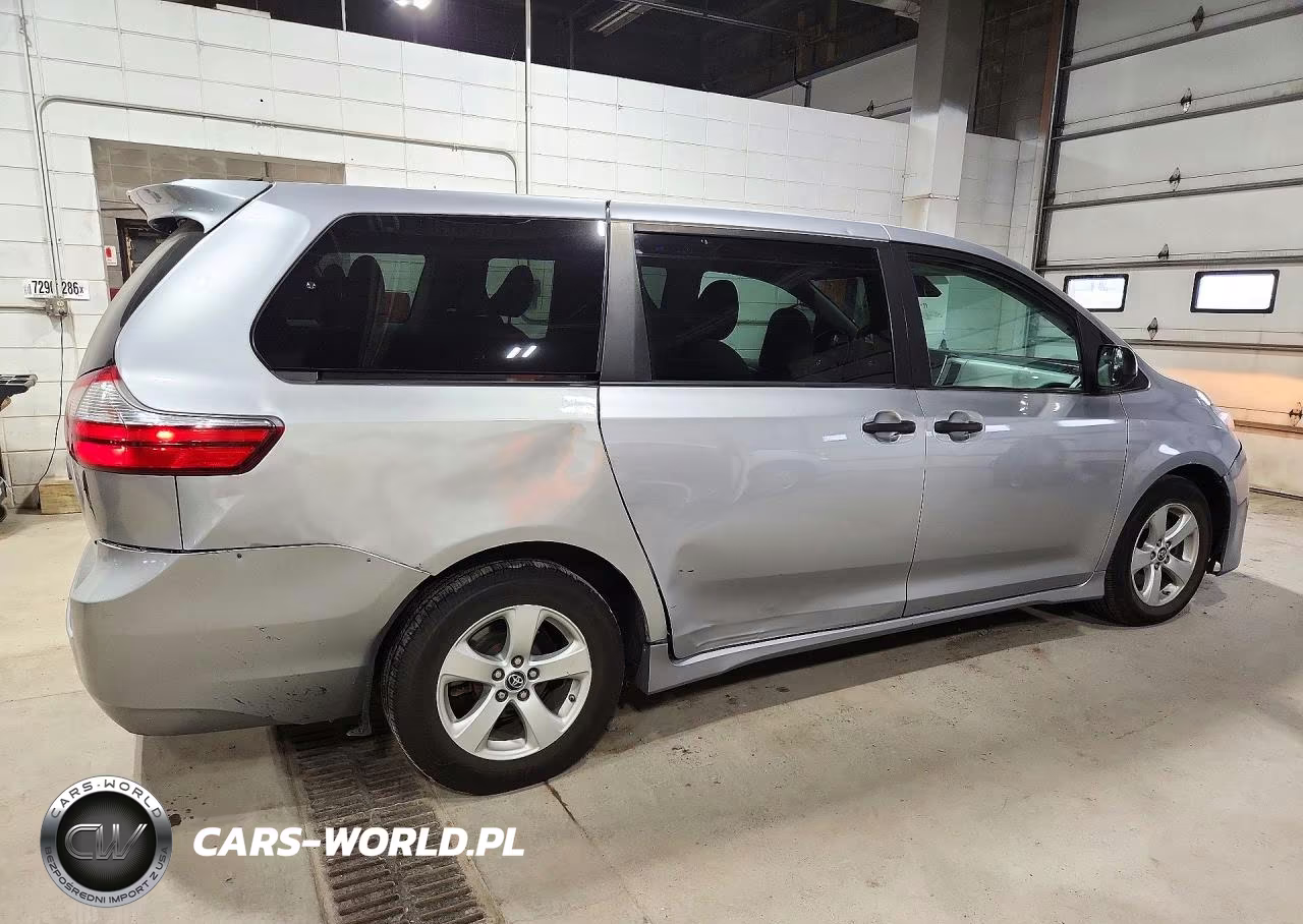 2018 Toyota Sienna L VIN:5TDZZ3DCXJS948536 - 3