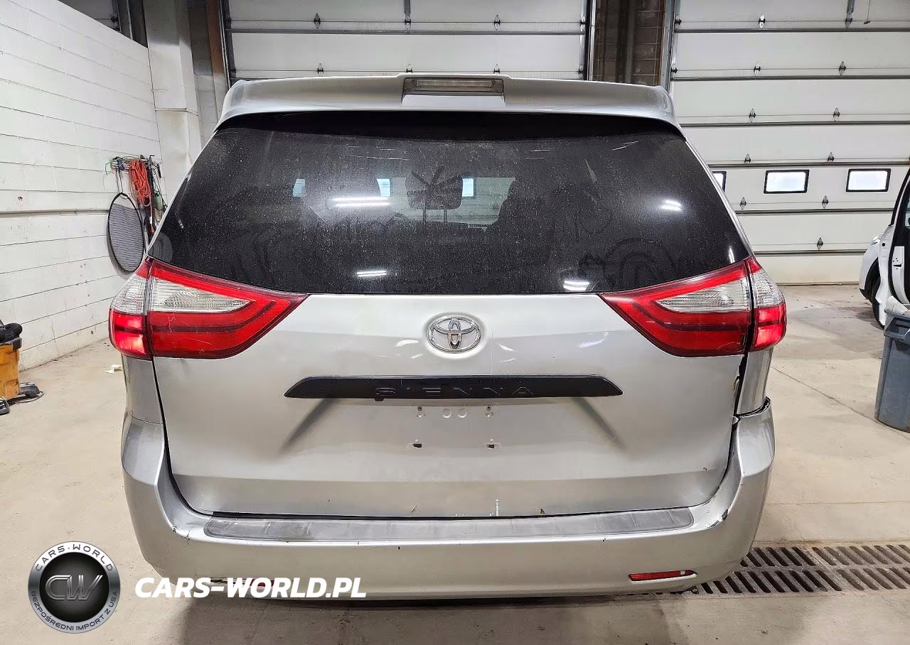 2018 Toyota Sienna L VIN:5TDZZ3DCXJS948536 - 6